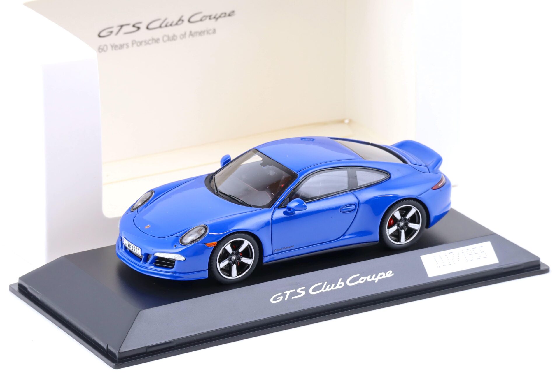 ID 75206 orig.jpg 1:43 Spark Porsche 911 (991) GTS Club Coupe blue 60 Years Porsche Club America WAP DEALER