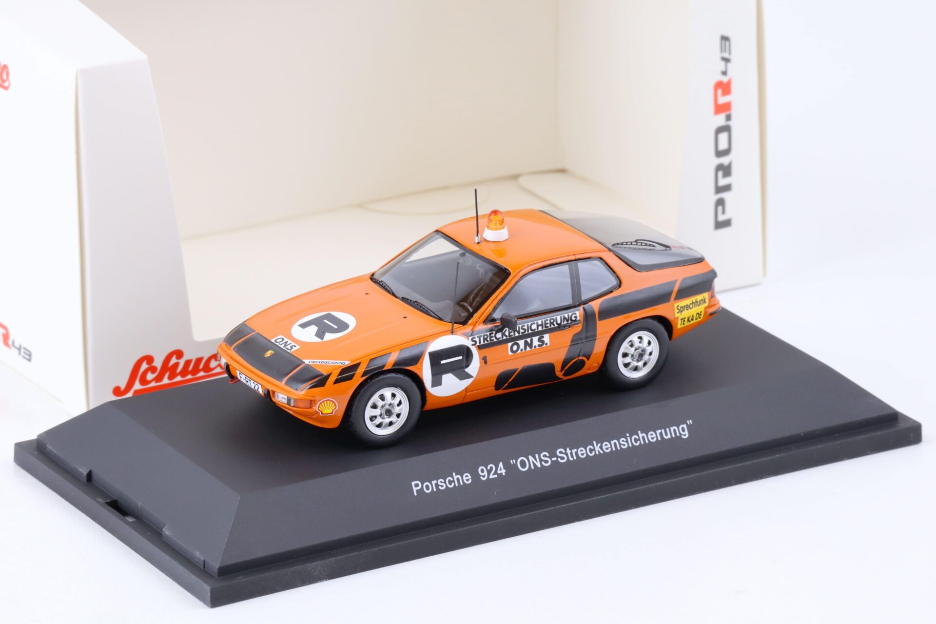 1:43 Schuco PRO.R43 Porsche 924 ONS-Streckensicherung orange