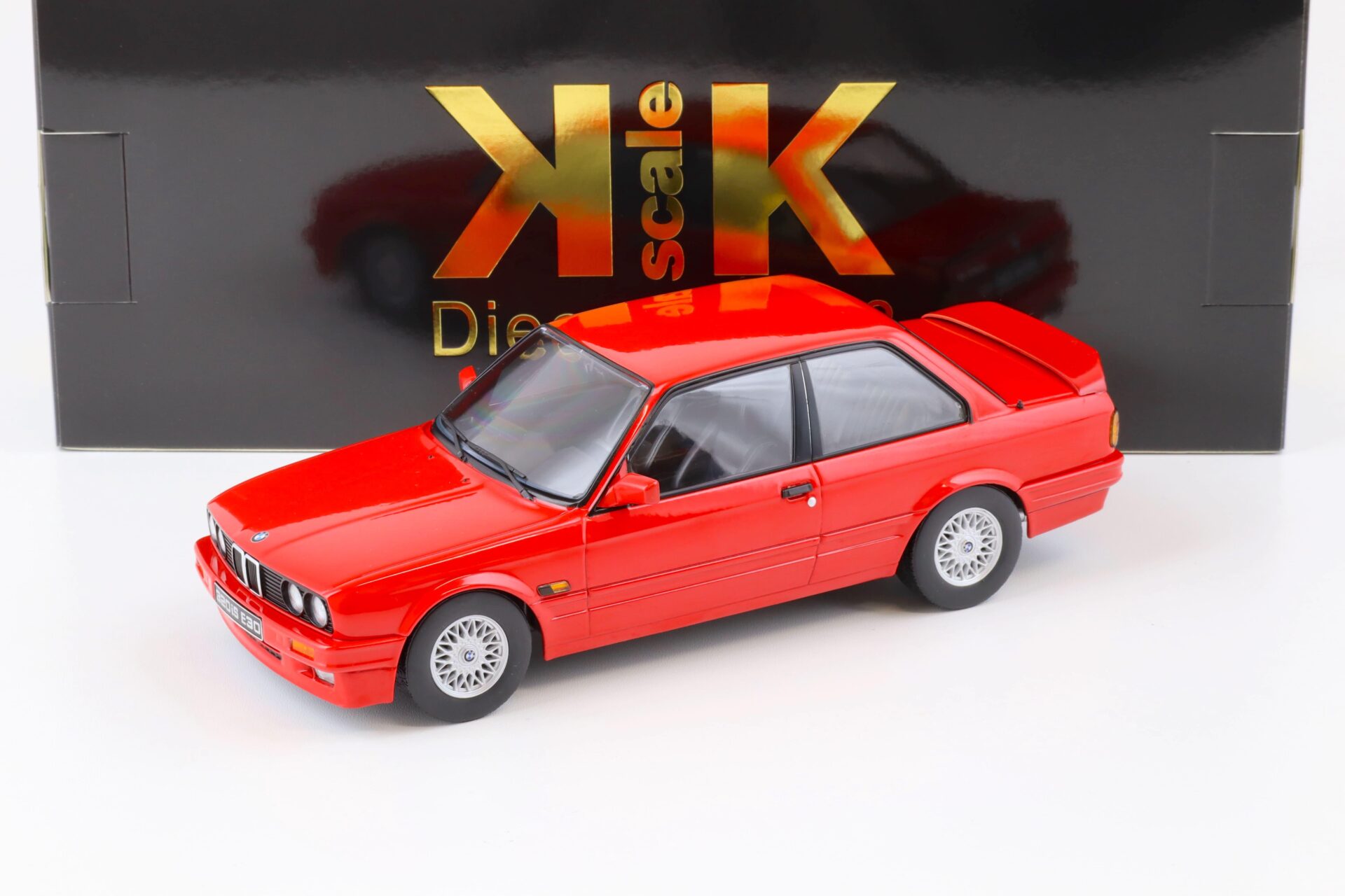 ID 75331 orig.jpg 1:18 KK-Scale BMW 320iS E30 Italo M3 red 1989