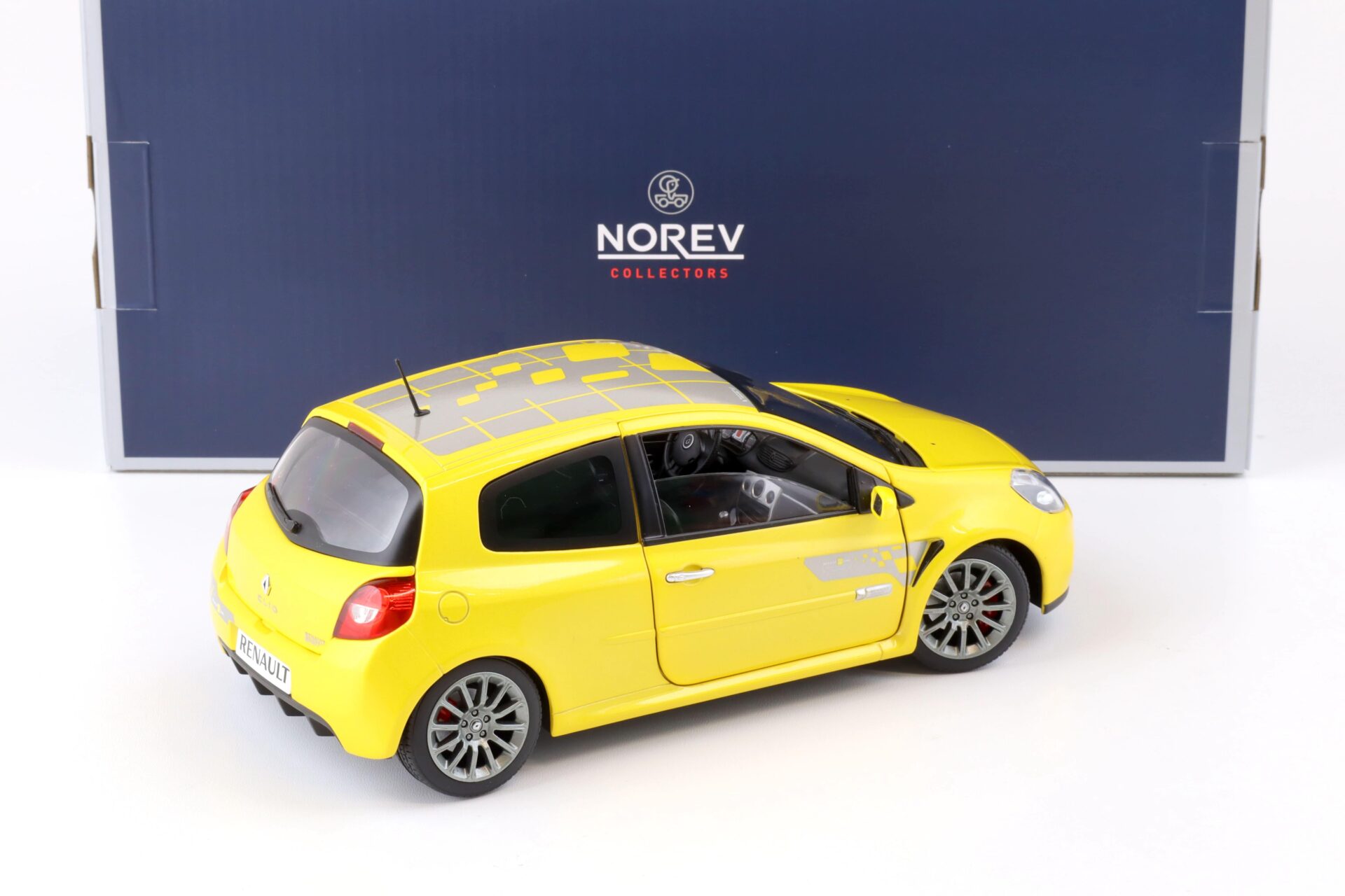 1:18 Norev Renault Clio R.S. F1 Team 2007 Sirius yellow