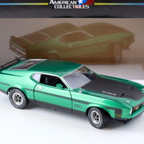 1:18 Sun Star 1971 Ford Mustang Mach 1 Coupe Ram Air 351 green metallic