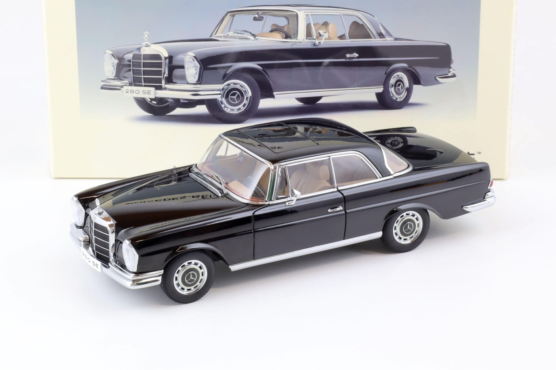 ID 75671 orig.jpg 1:18 AUTOart Mercedes 280 SE Coupe 1968 black