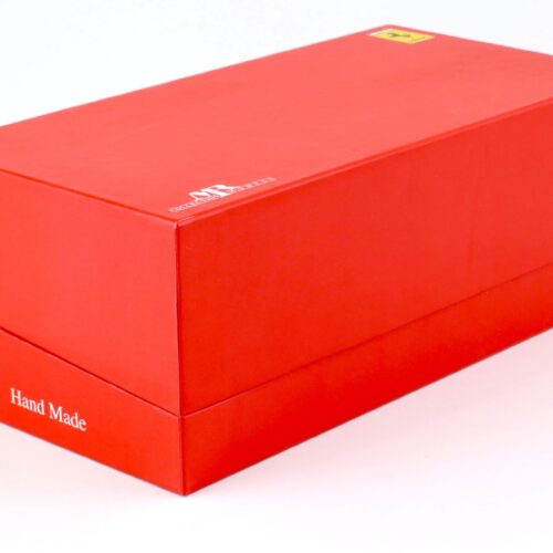 1:18 MR Collection Ferrari FF white/ silver pearl FERR04B