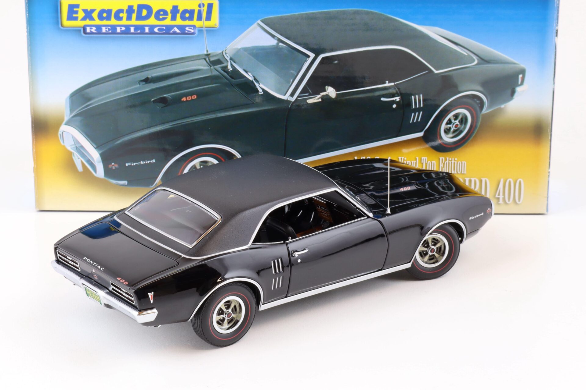 1:18 Exact Detail 1968 Pontiac Firebird 400 Coupe black with vinyl roof