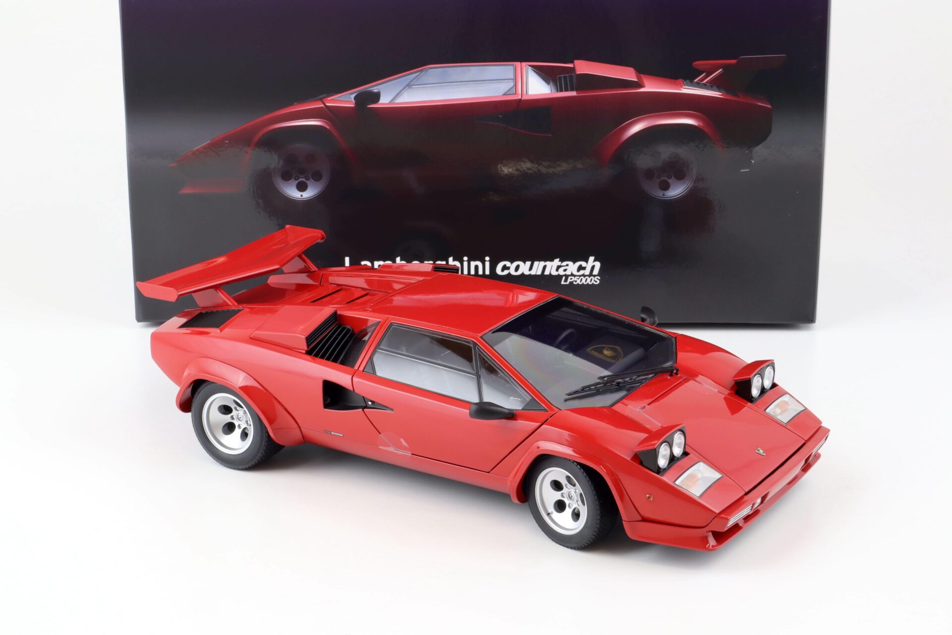 1:12 Kyosho Lamborghini Countach LP5000S Coupe red 08612R Diecast