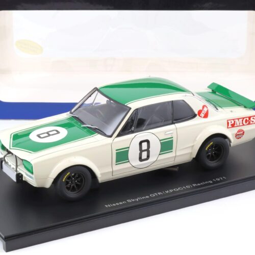 1:18 AUTOart Nissan Skyline GT-R (KPGC10) Racing 1971 Hasemi #8 Japan GP 2nd Place