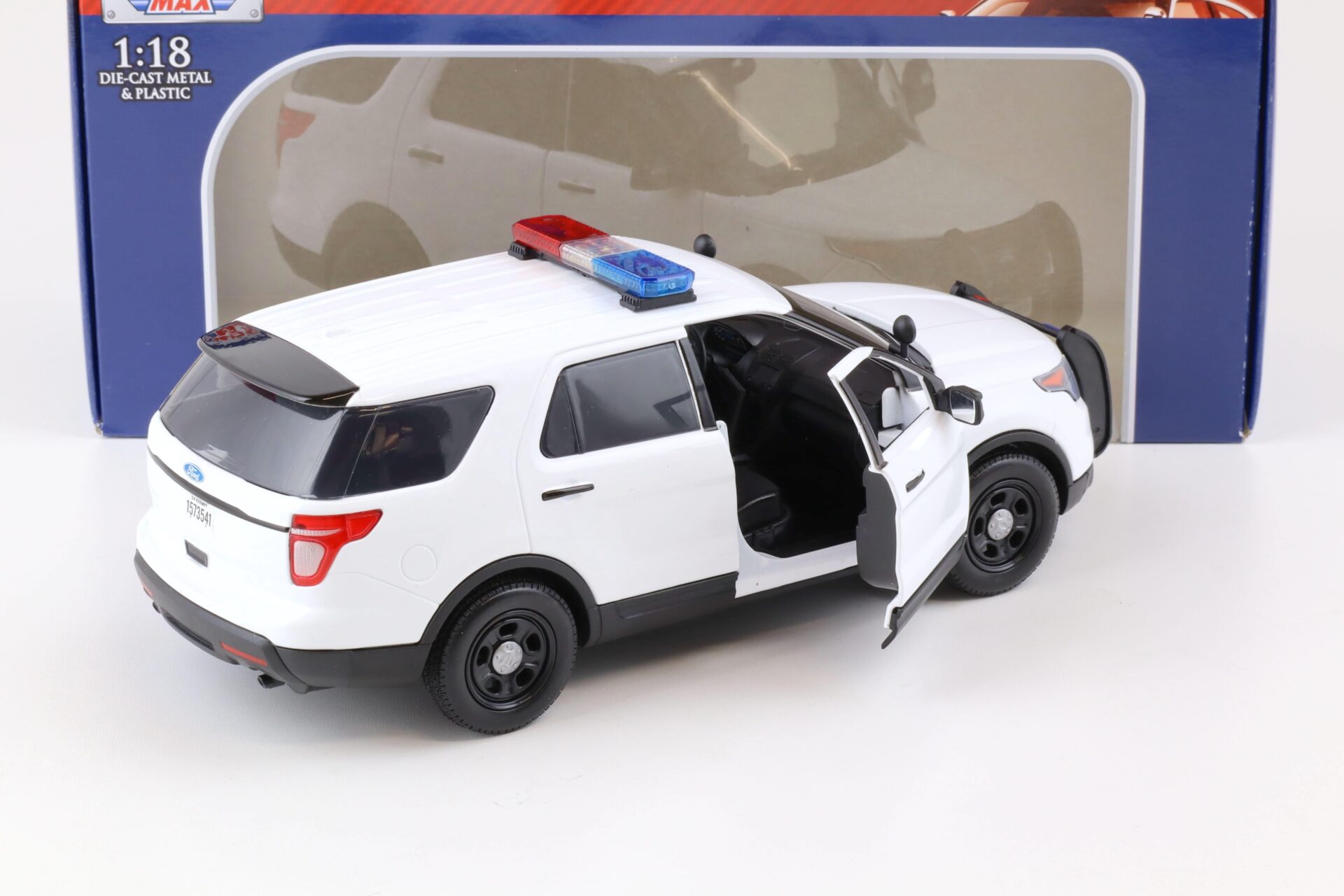 1:18 Motor Max 2015 Ford Intercopter Utility Law Enforcement white