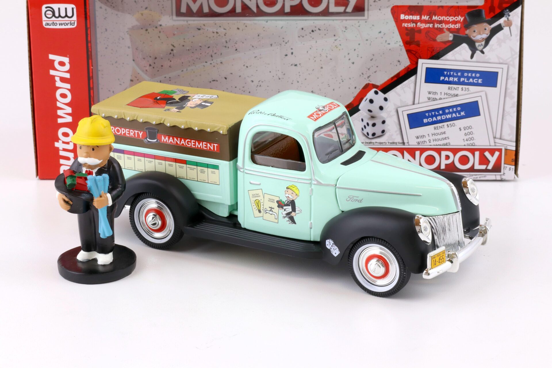 1:18 Auto World 1940 Ford Pickup Property Management Truck Monopoly + Figure