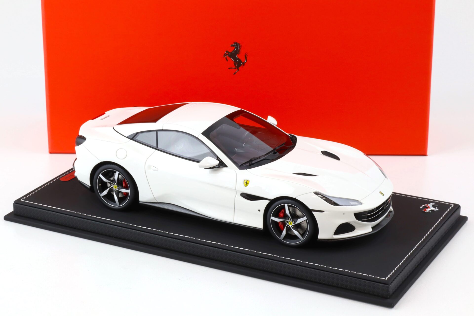 1:18 BBR Ferrari Portofino M closed roof 2020 Bianco Cervino - Limited 20 pcs.