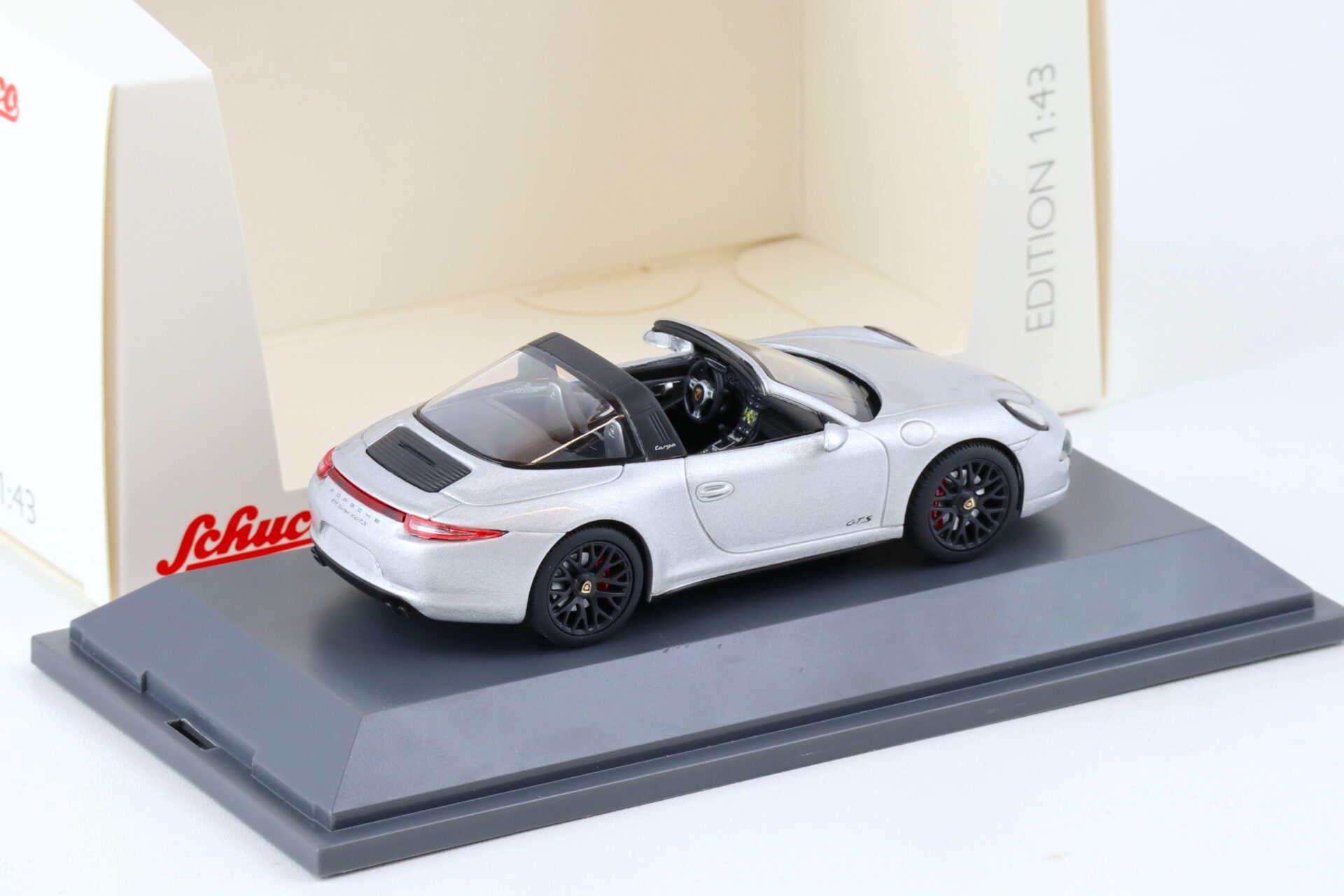 1:43 Schuco Porsche 911 (991) Targa 4 GTS silver metallic