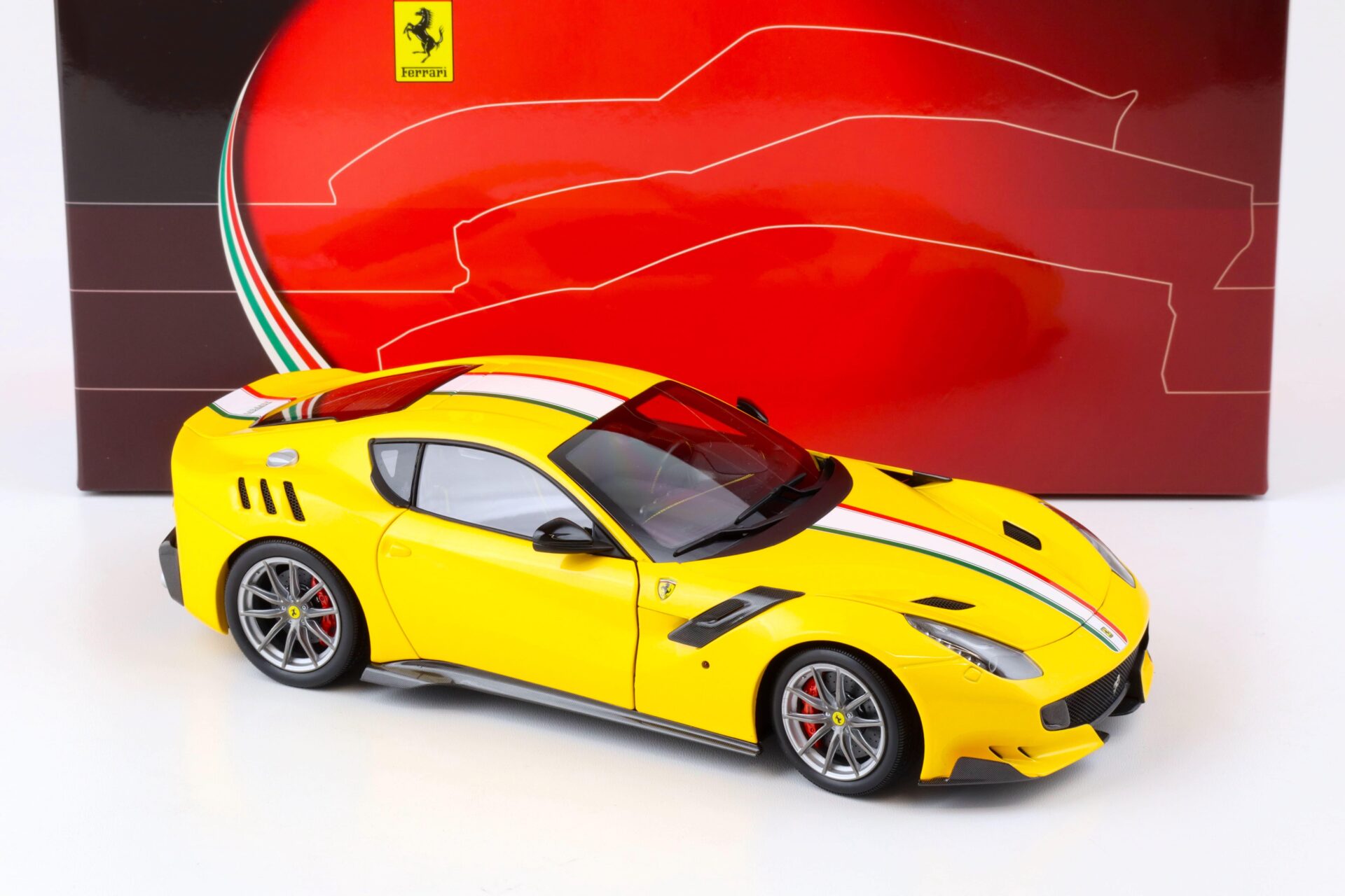 1:18 BBR Ferrari F12 TDF Giallo Tristrato yellow/ Italian Flag Diecast - Limited 60 pcs.