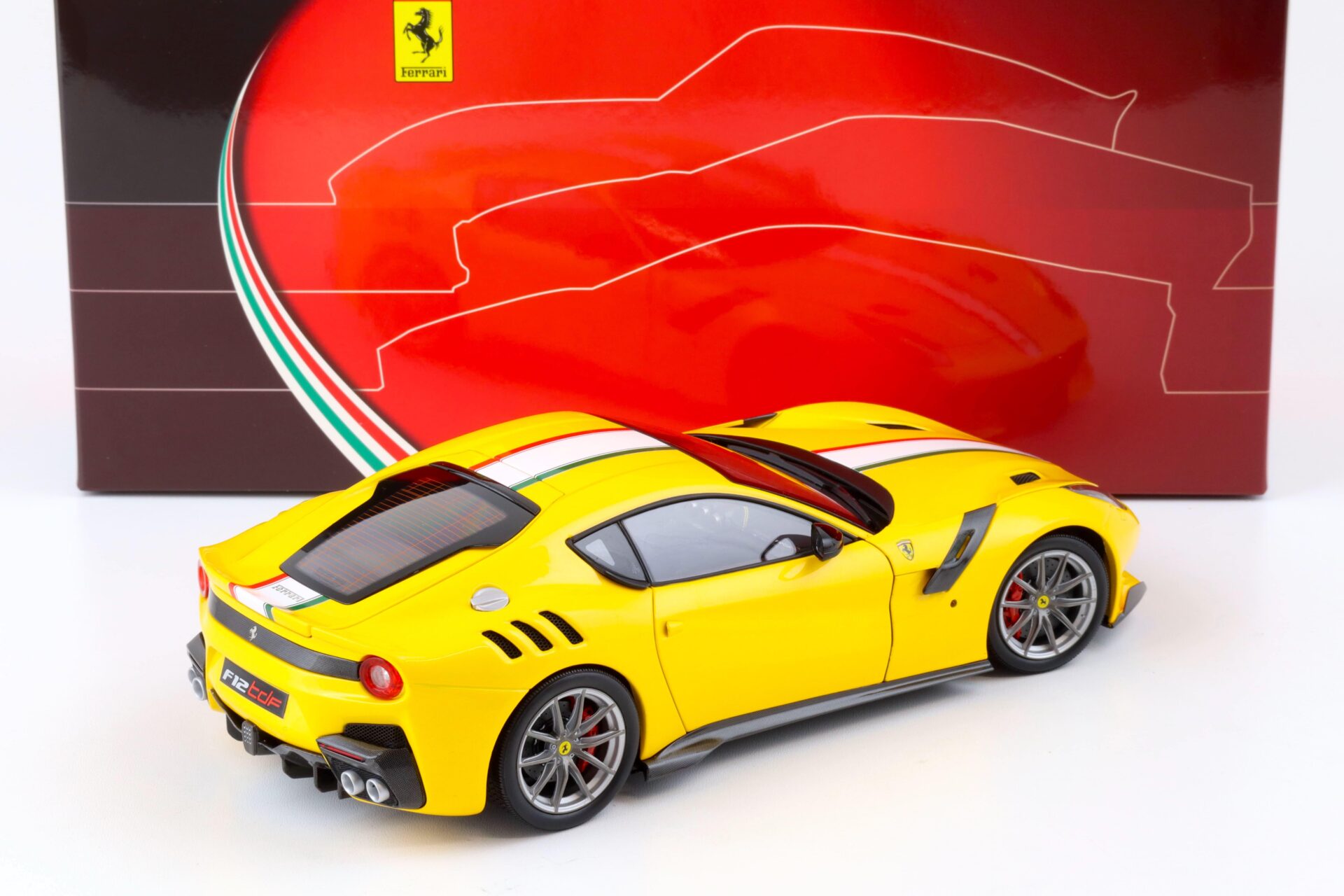 1:18 BBR Ferrari F12 TDF Giallo Tristrato yellow/ Italian Flag Diecast - Limited 60 pcs.