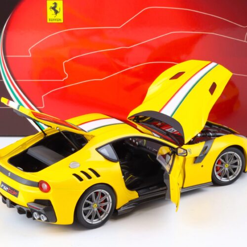 1:18 BBR Ferrari F12 TDF Giallo Tristrato yellow/ Italian Flag Diecast - Limited 60 pcs.
