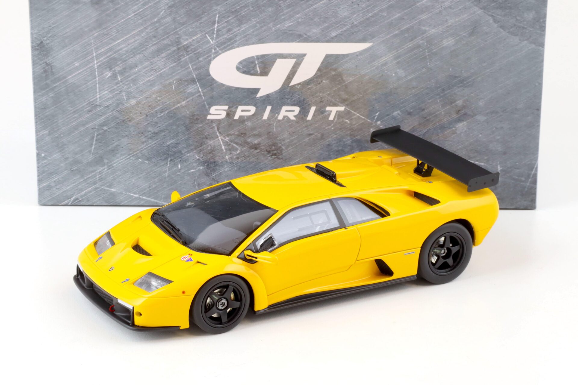 ID 76757 orig.jpg 1:18 GT Spirit Kyosho GTS18509Y Lamborghini Diablo GTR Coupe yellow
