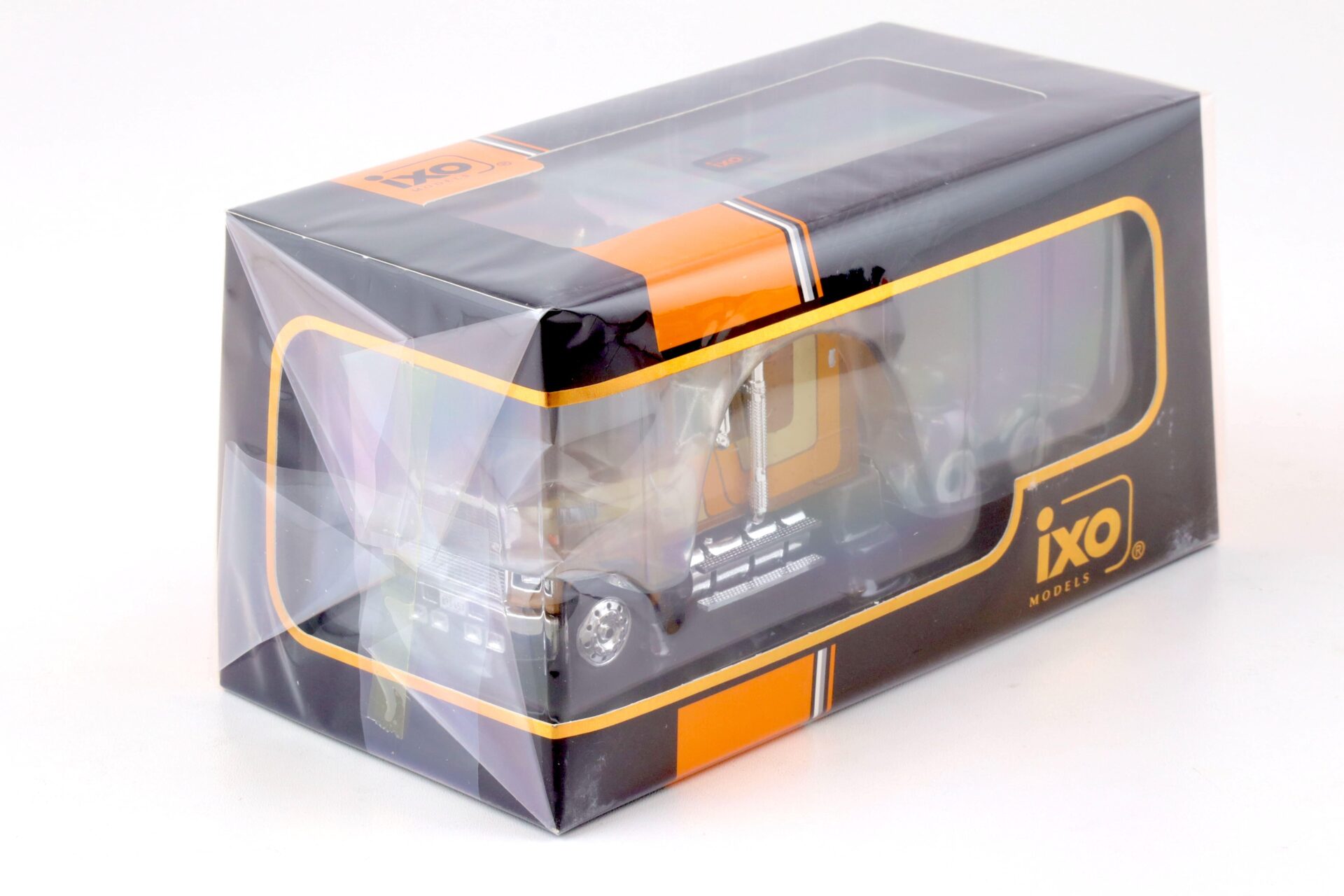 1:43 IXO Ford LTL-9000 SZM Truck 1978 metallic brown/ orange+beige