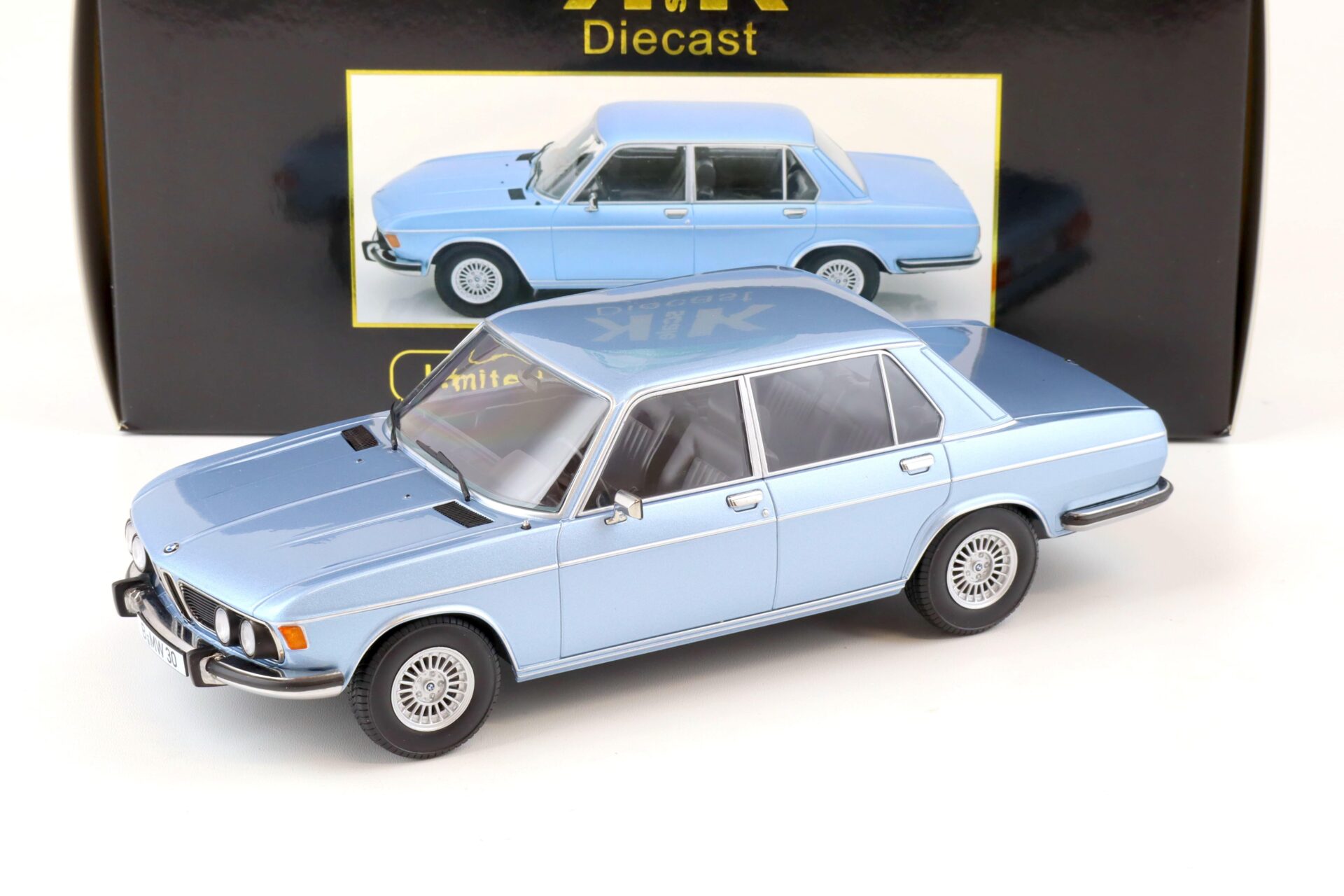 1:18 KK-Scale BMW 3.0 S Limousine 2nd Series blue metallic 1971