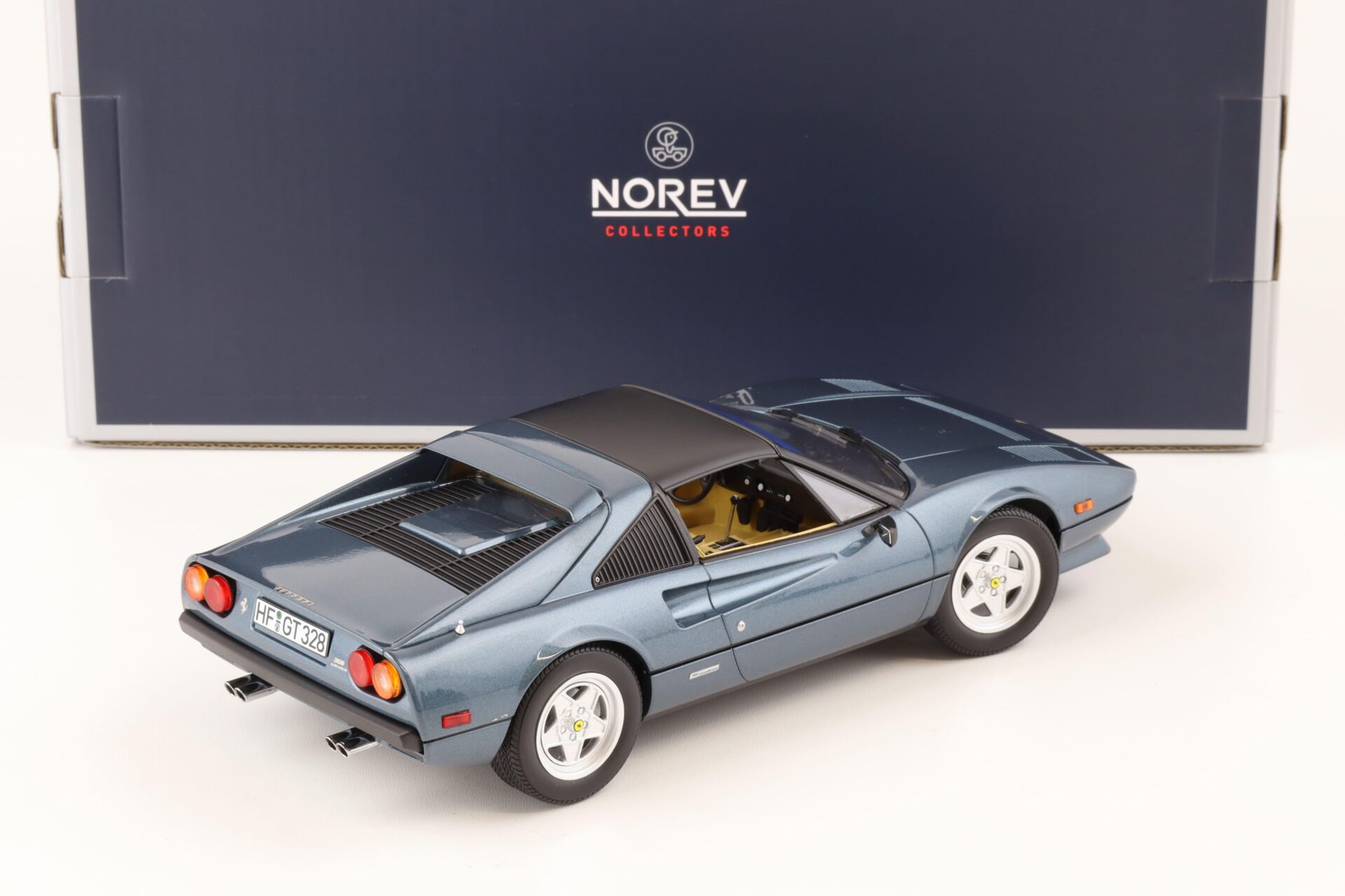 1:18 Norev Ferrari 308 GTS Quattrovalvole 1982 blue metallic - Limited 1000 pcs.