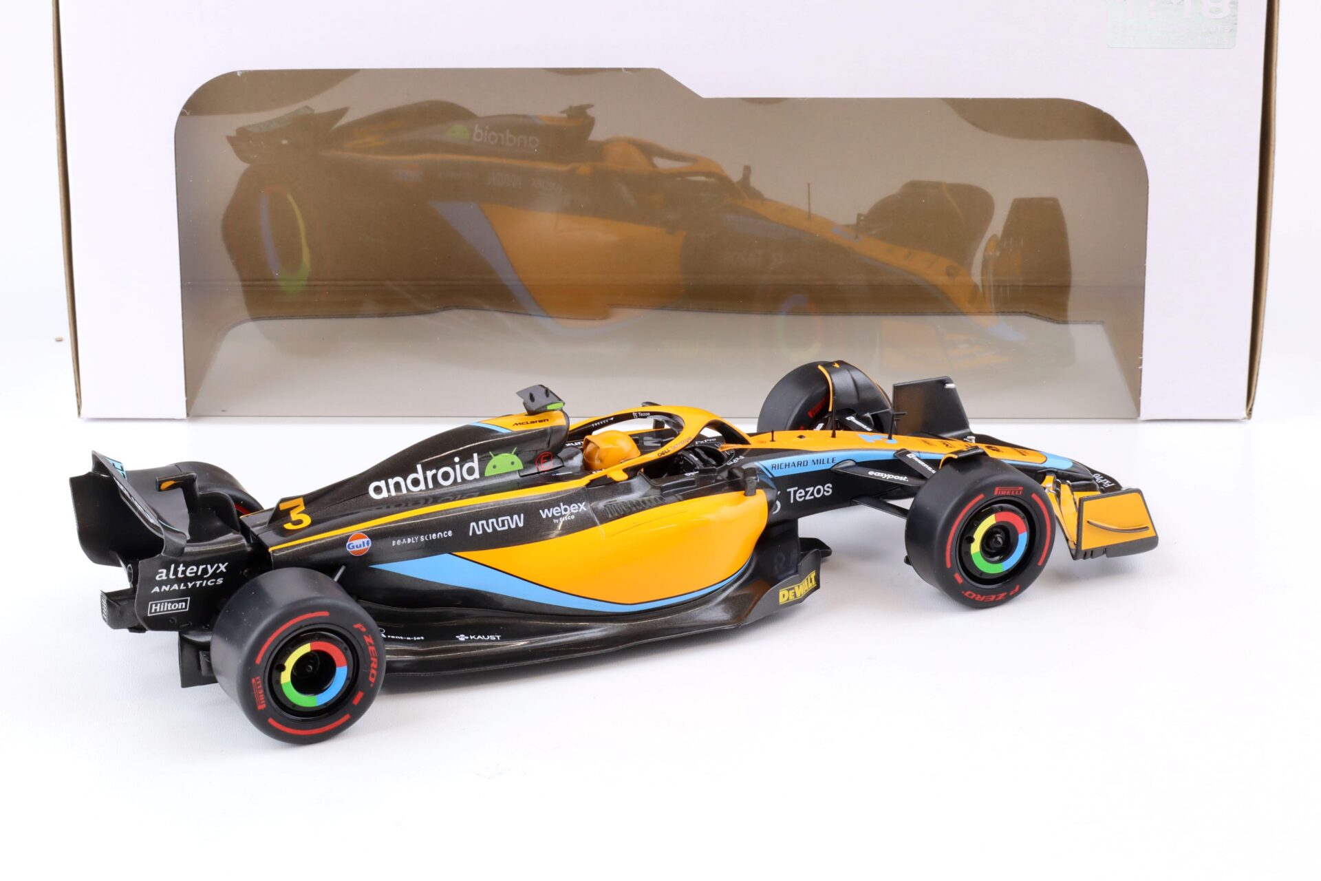 1:18 Solido McLaren MCL36 Ricciardo Australia GP 2022 orange / black / blue