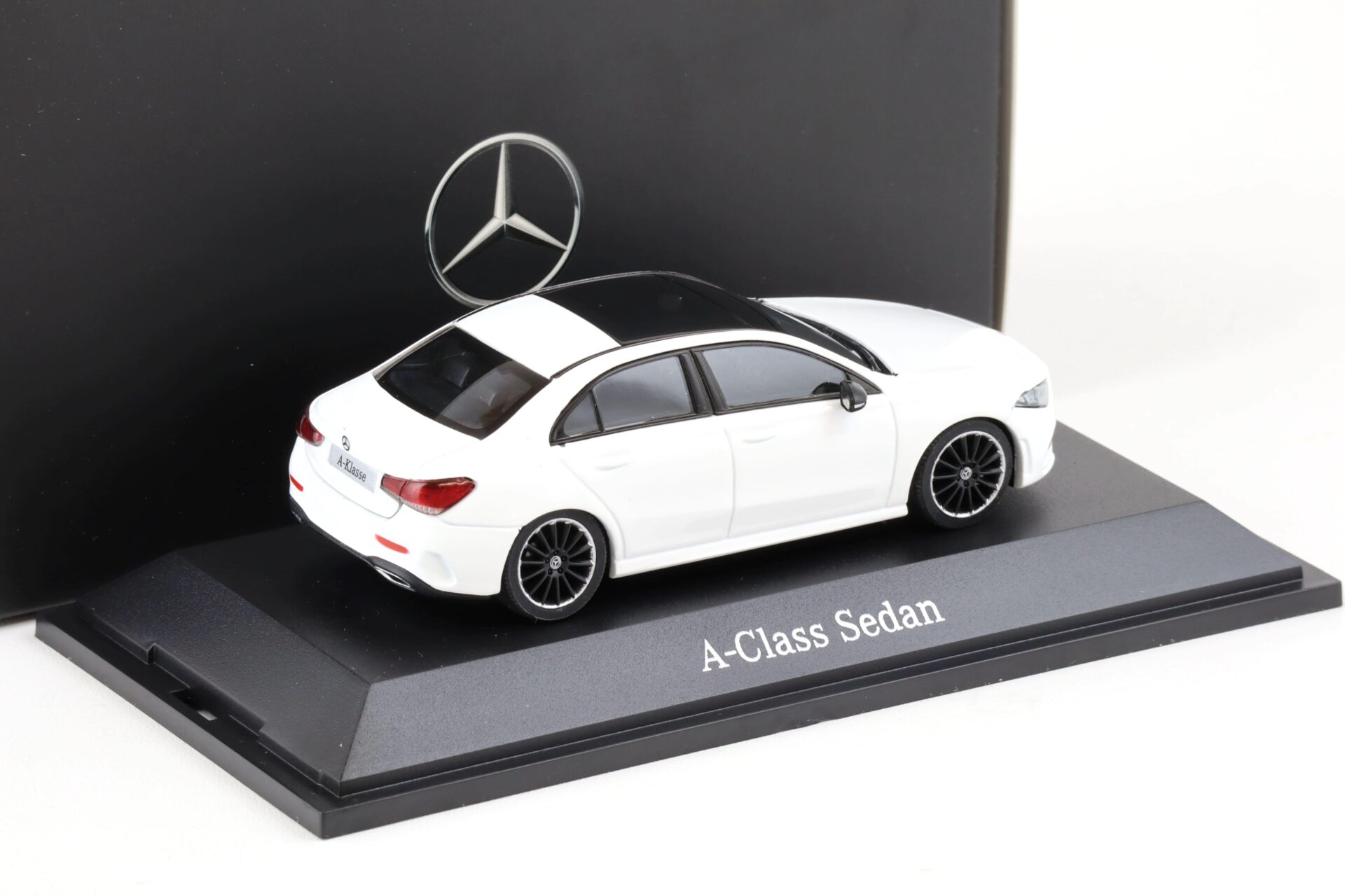 1:43 Herpa Mercedes A Class W177 polar white DEALER VERSION