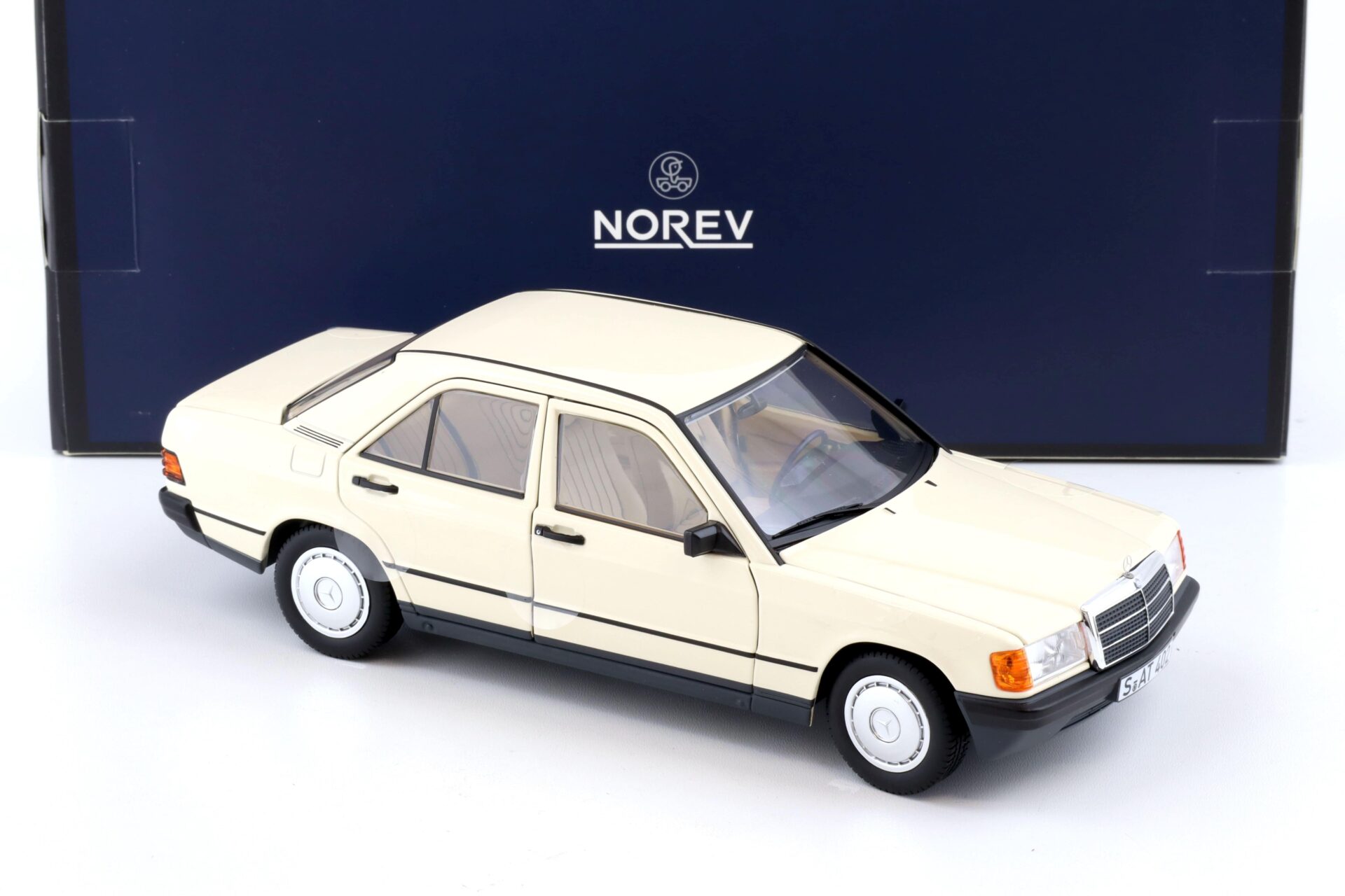 1:18 Norev 1984 Mercedes-Benz 190 E beige - Limited 200 pcs.