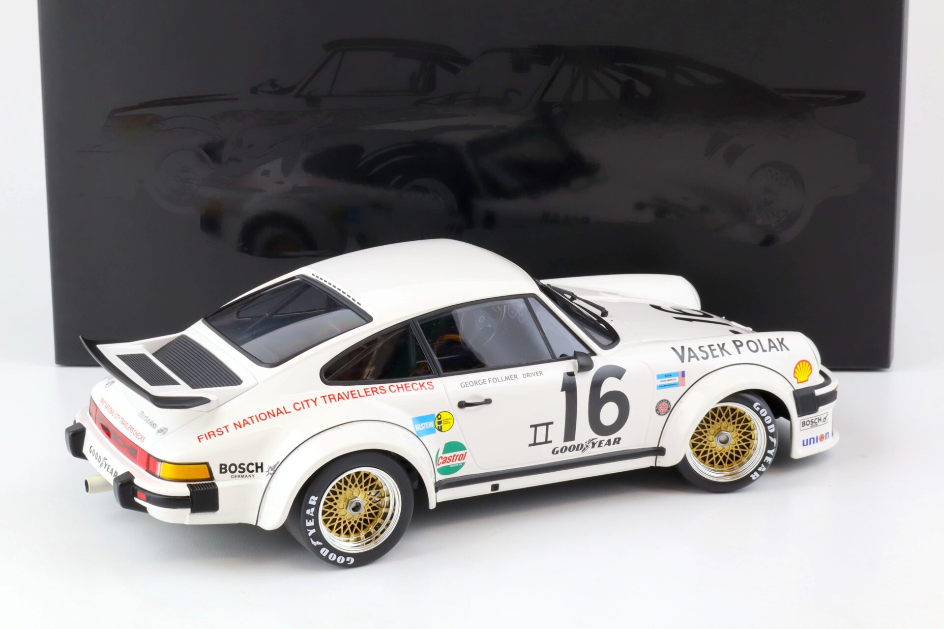 1:12 Minichamps Porsche 934 George Follmer #16 Polak Racing Trans-Am Champion