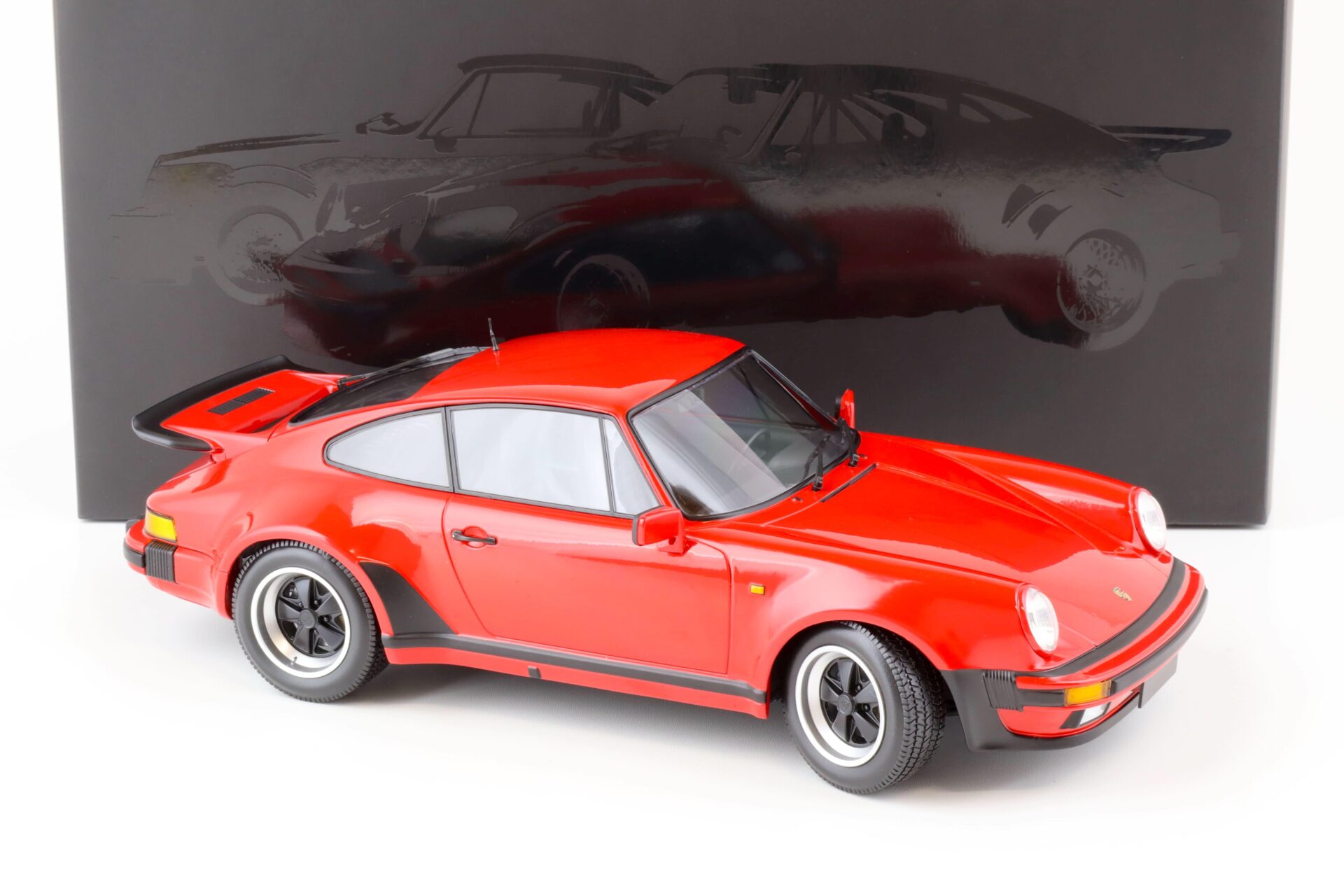 1:12 Minichamps Porsche 911 (930) Turbo Coupe 1977 red