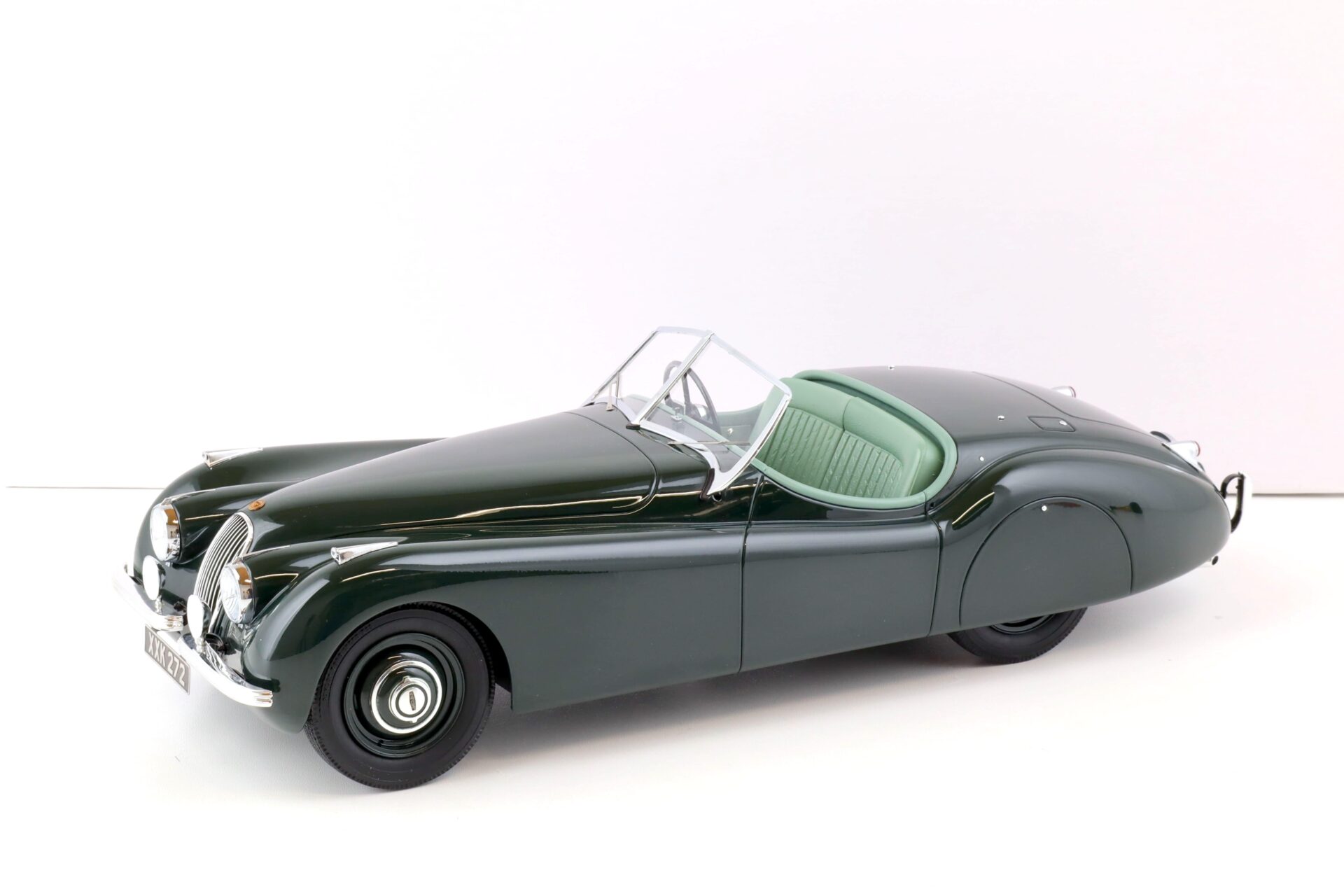 1:12 12ART Fine Model Cars Jaguar XK120 OTS Cabriolet RHD dark green 1953