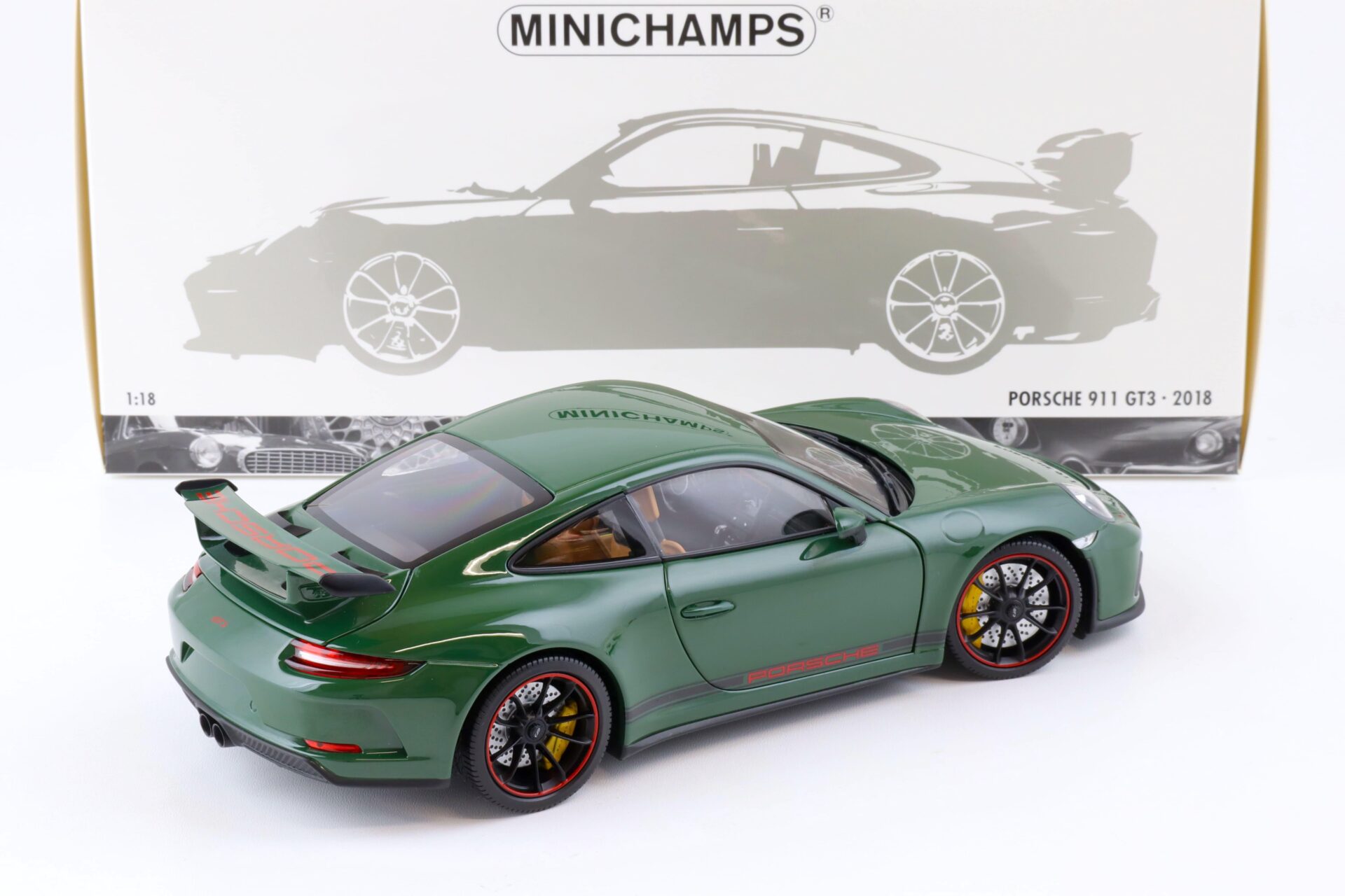1:18 Minichamps Porsche 911 (991) GT3 Coupe 2018 dark green