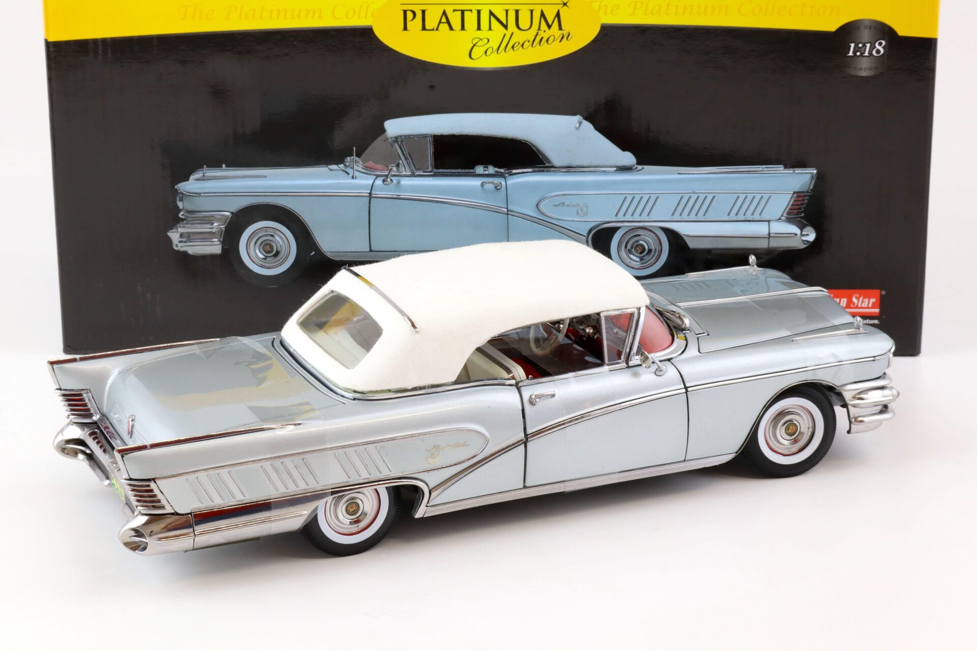 1:18 Sun Star 1958 Buick Limited closed convertible silver mist