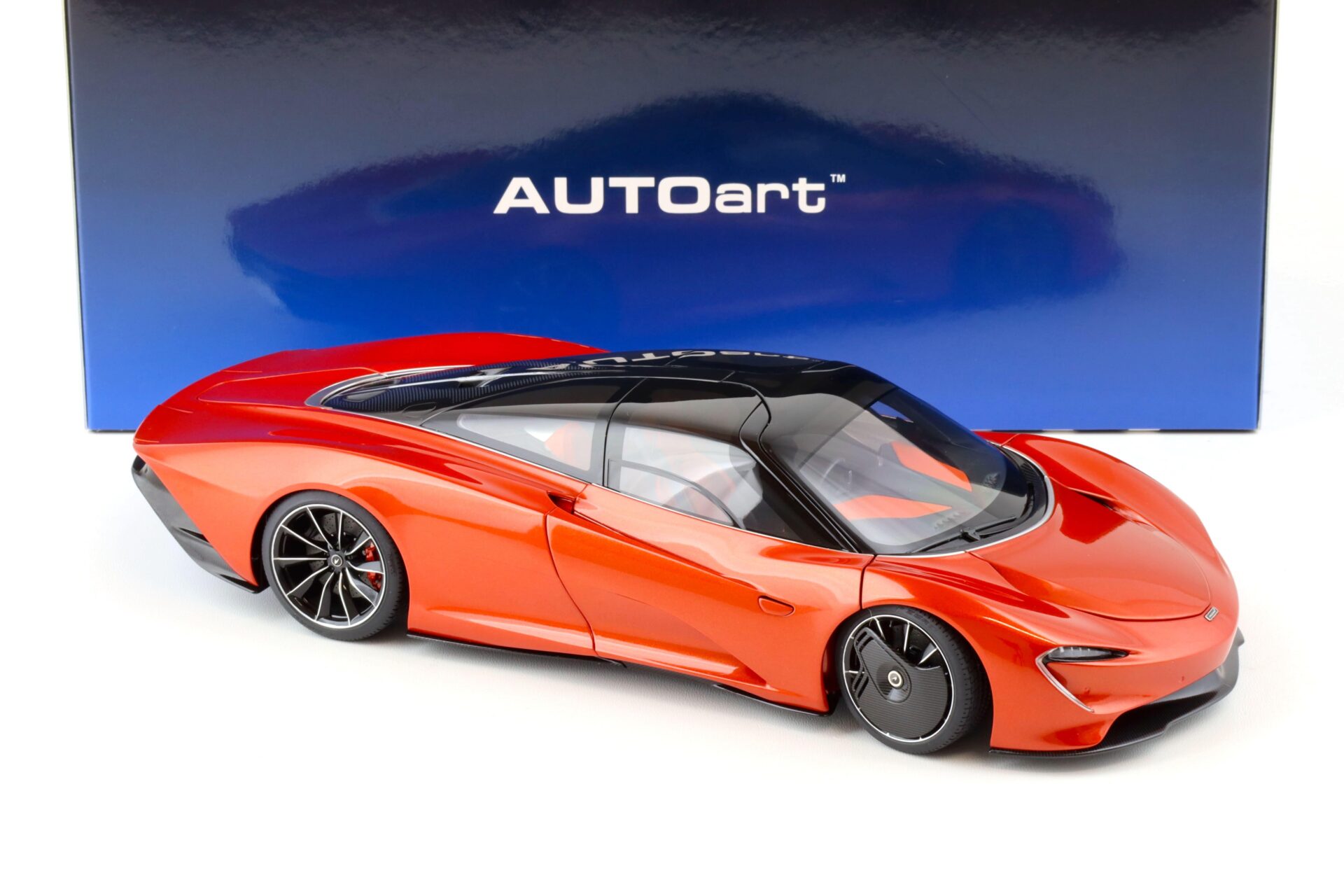 1:18 AUTOart McLaren Speedtail 2020 Volcano orange 76088