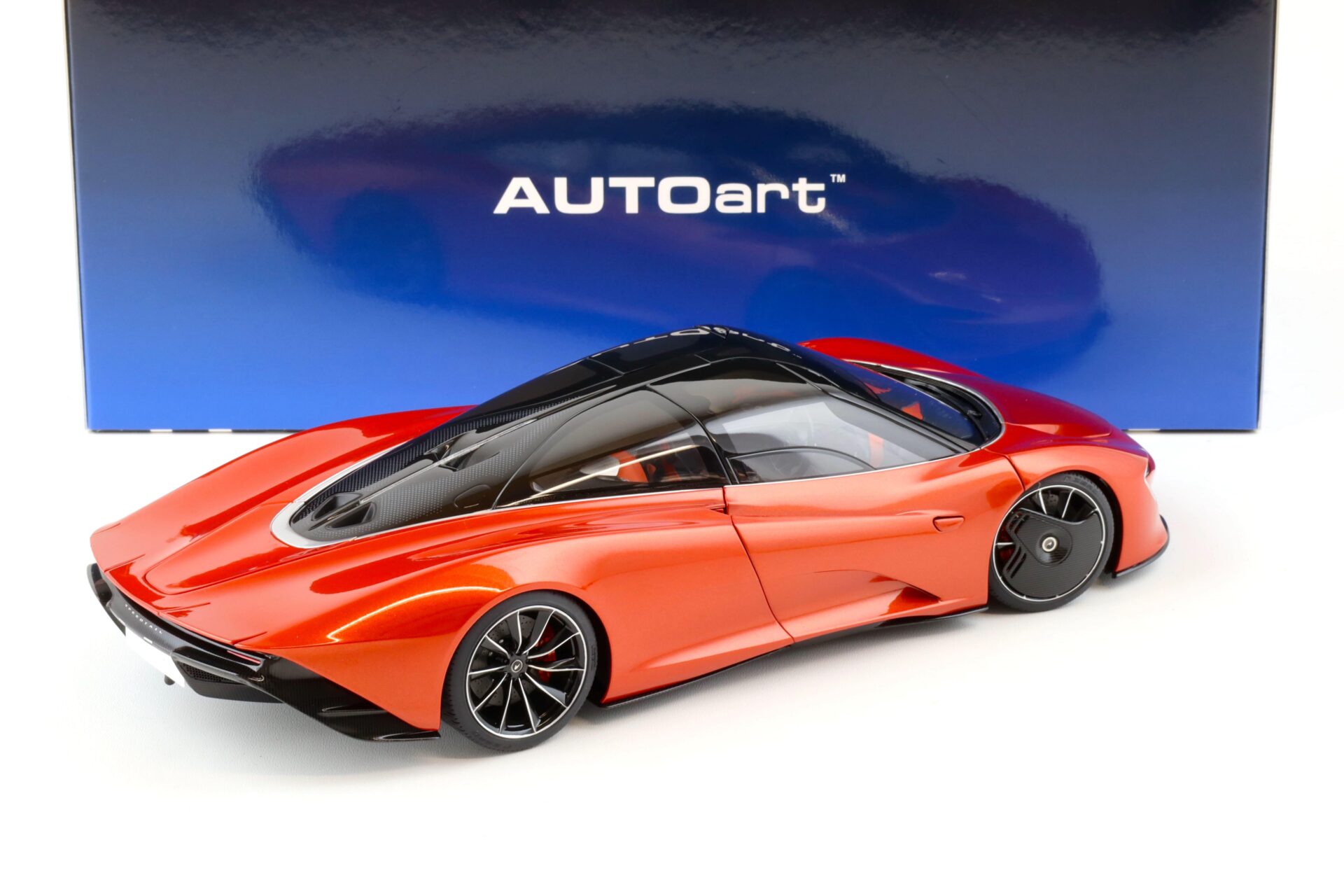 1:18 AUTOart McLaren Speedtail 2020 Volcano orange 76088