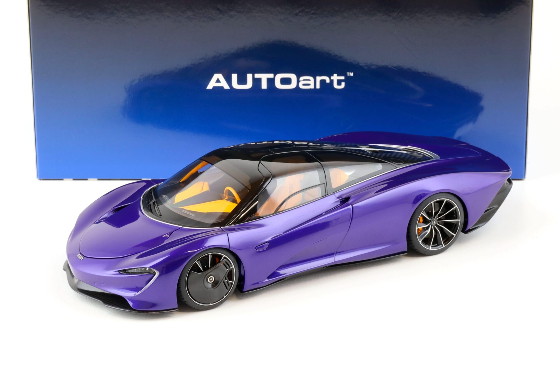 1:18 AUTOart McLaren Speedtail 2020 Lantana purple 76089