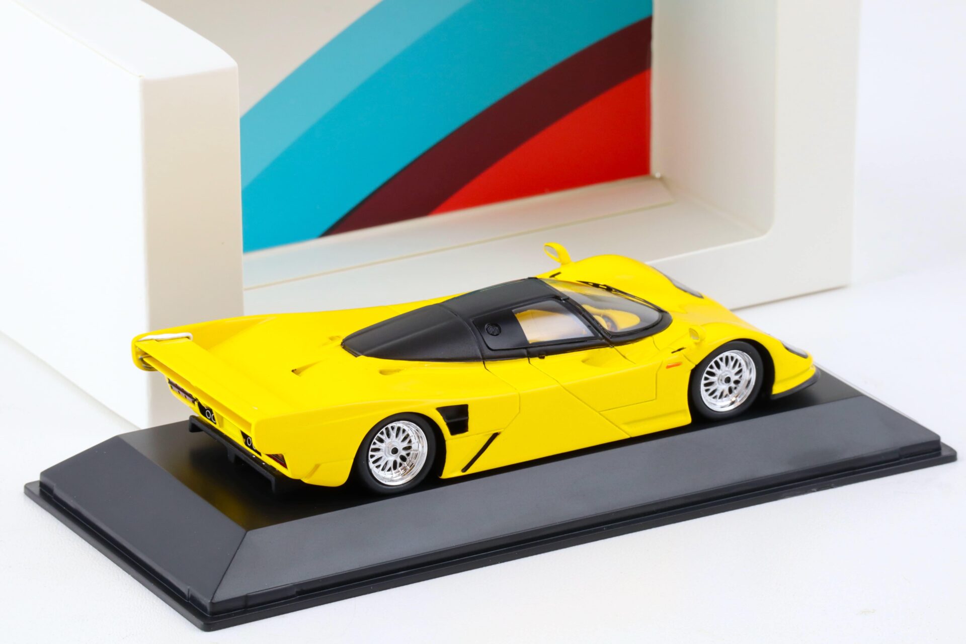 1:43 Spark Dauer Porsche 962 yellow 75 Years Porsche MAP DEALER