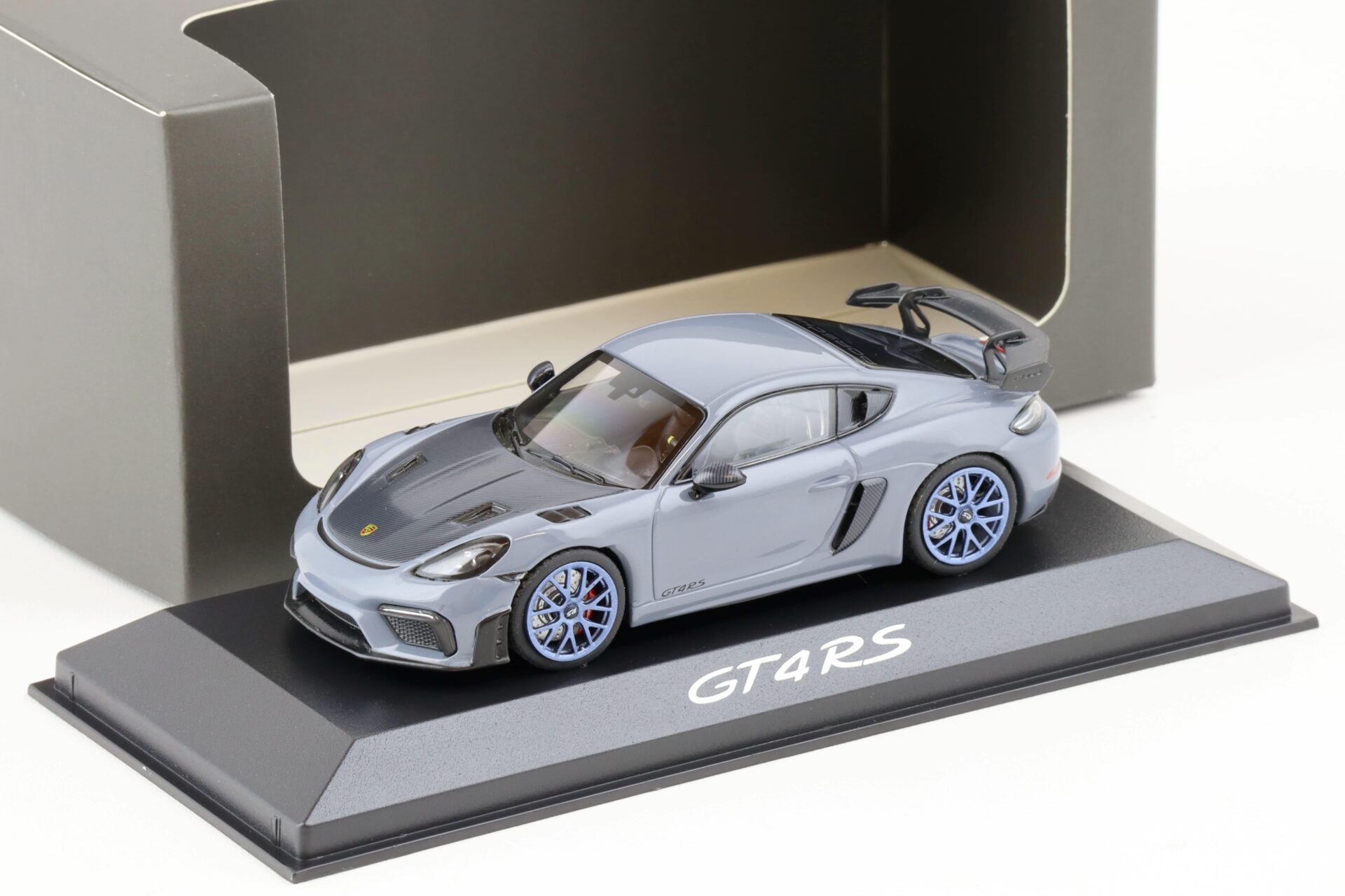 ID 78267 orig.jpg 1:43 Minichamps Porsche 718 Cayman GT4 RS Arktik grey 2022 WAP DEALER