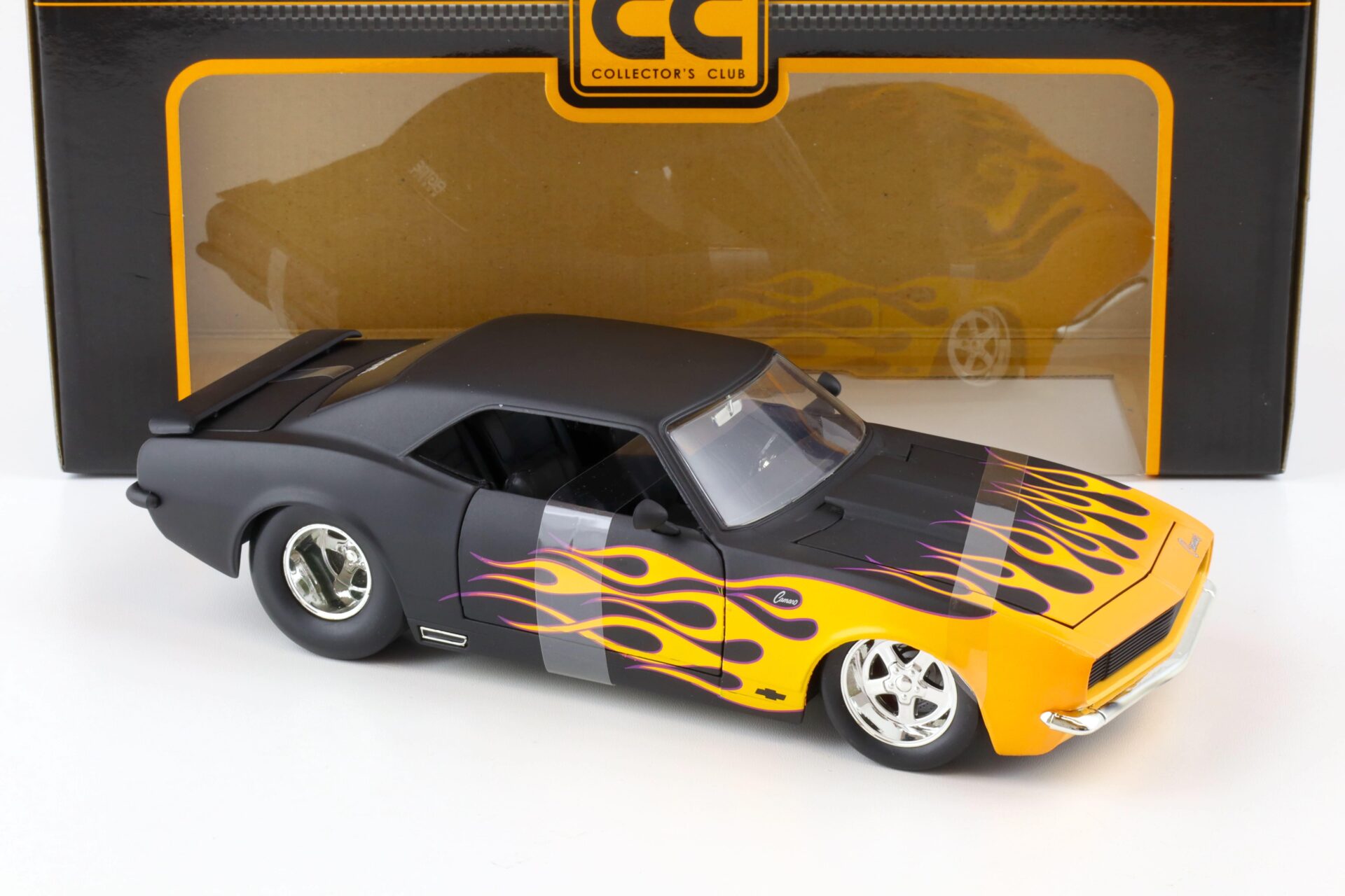 1:18 JADA Toys 1968 Chevrolet Camaro Collectors Club matt black/ flames