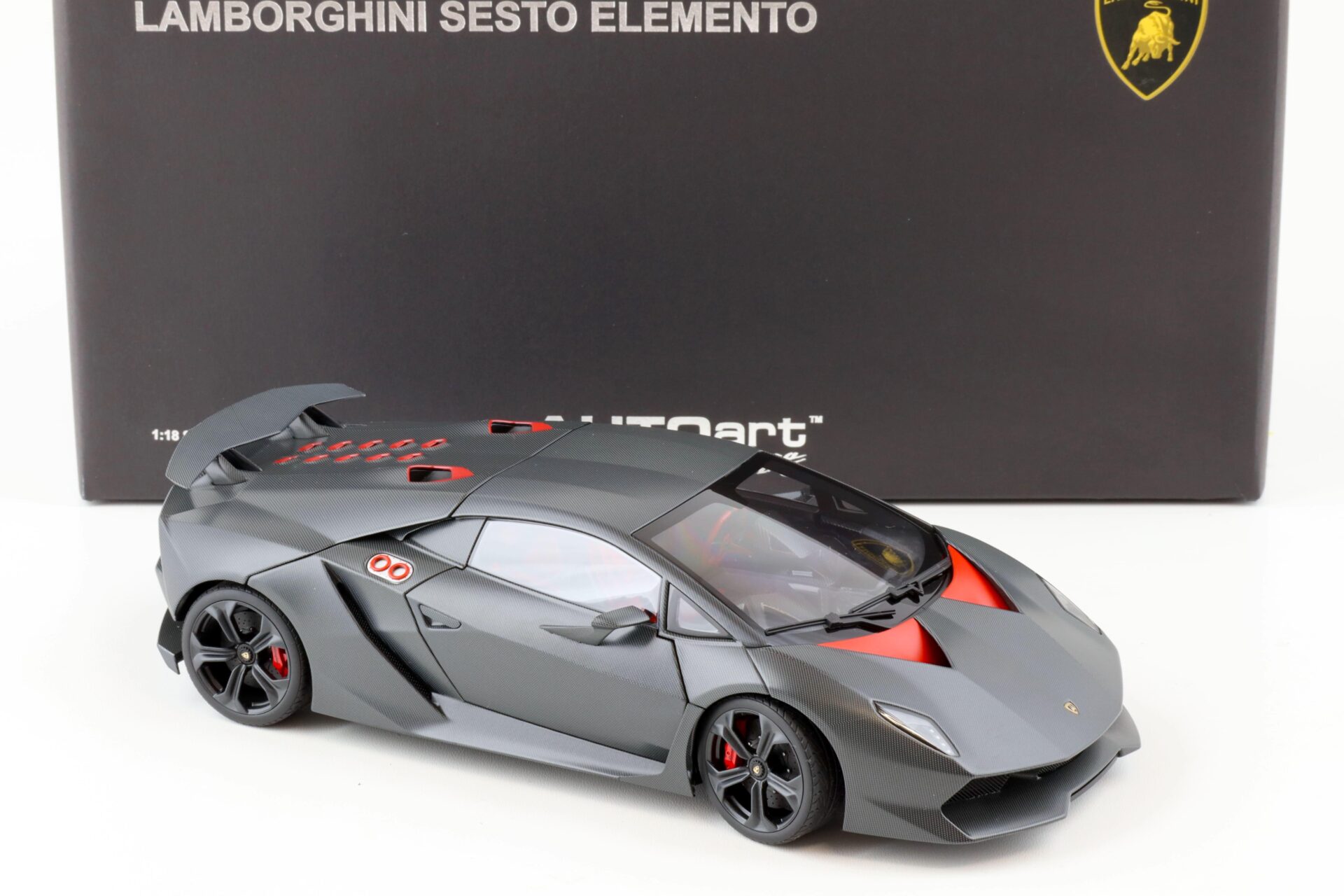 1:18 AUTOart Lamborghini Sesto Elemento Grey Carbon Fiber Pattern 74671