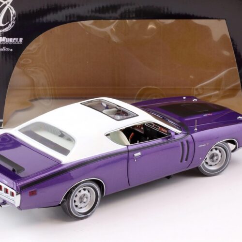 1:18 ERTL Authentics 1971 Dodge Charger R/T Coupe purple/ white roof - Image 3