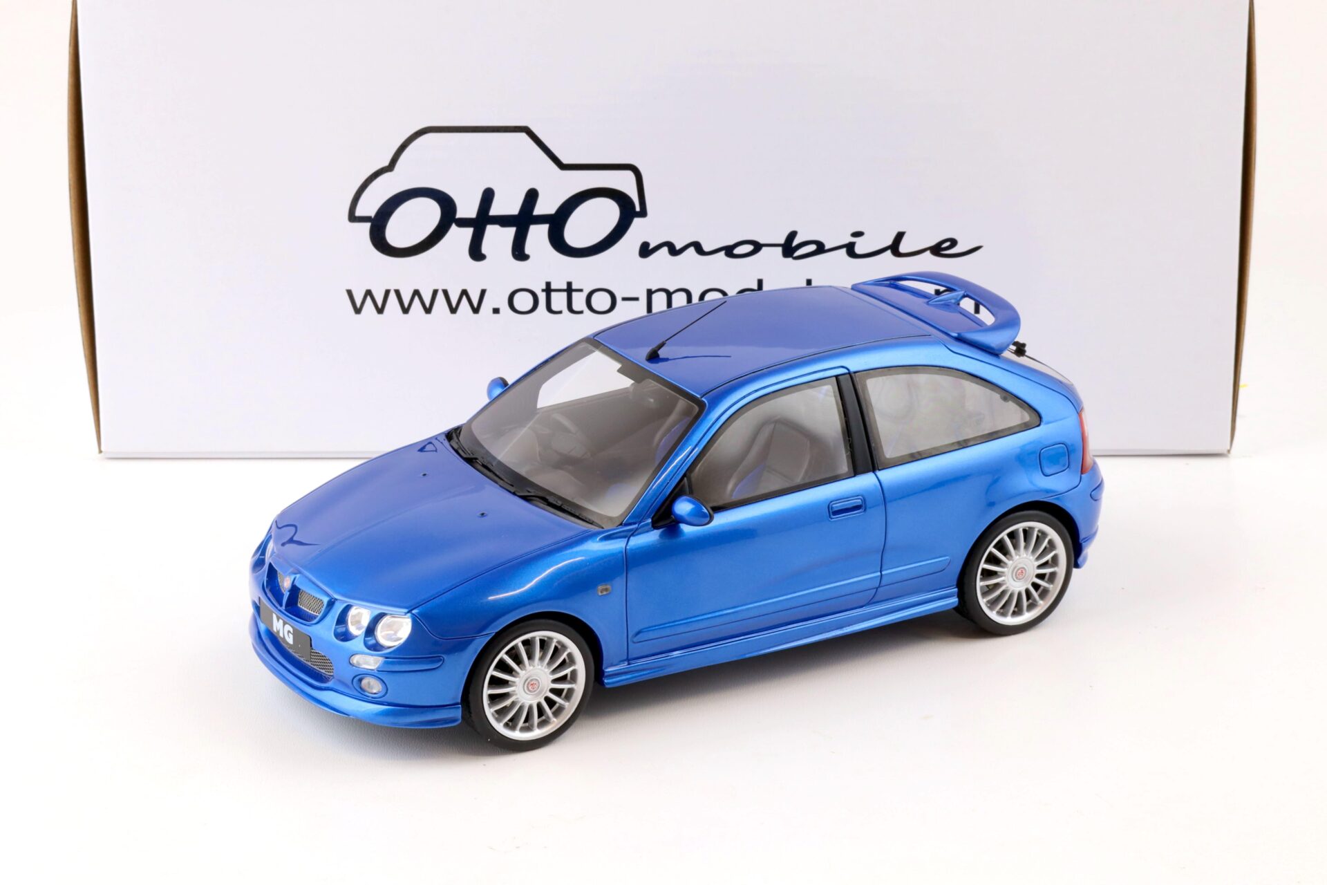 1:18 OTTO mobile OT416 MG 160 ZR Trophy blue JVF 2001
