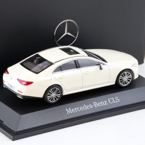 1:43 Norev Mercedes CLS Coupe C257 diamond white 2018 DEALER VERSION