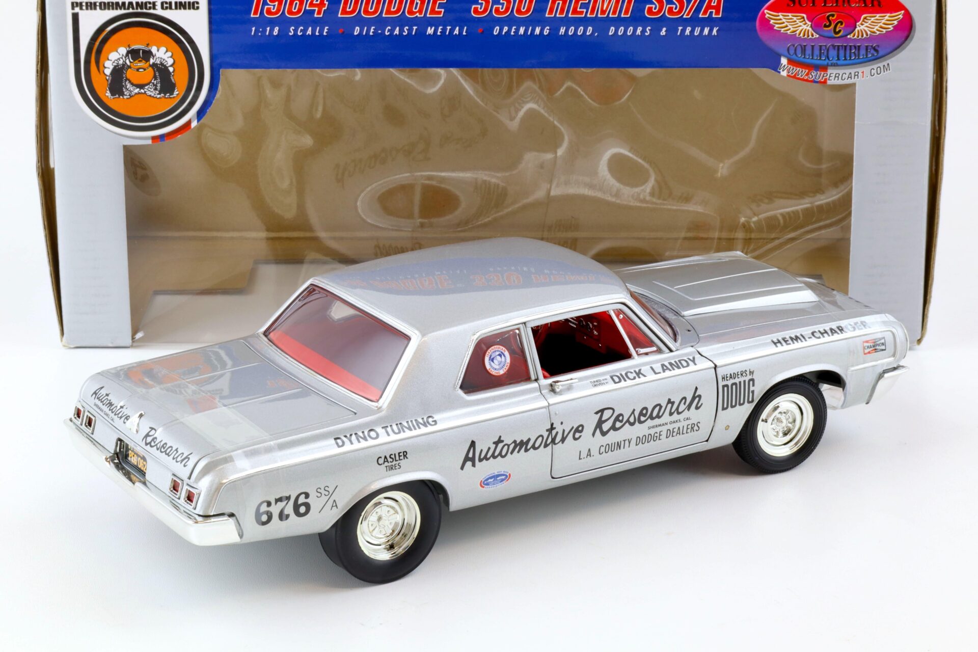 1:18 Highway61 Supercar 1964 Dodge 330 Hemi SS/A Dick Landy 676 SS/A silver