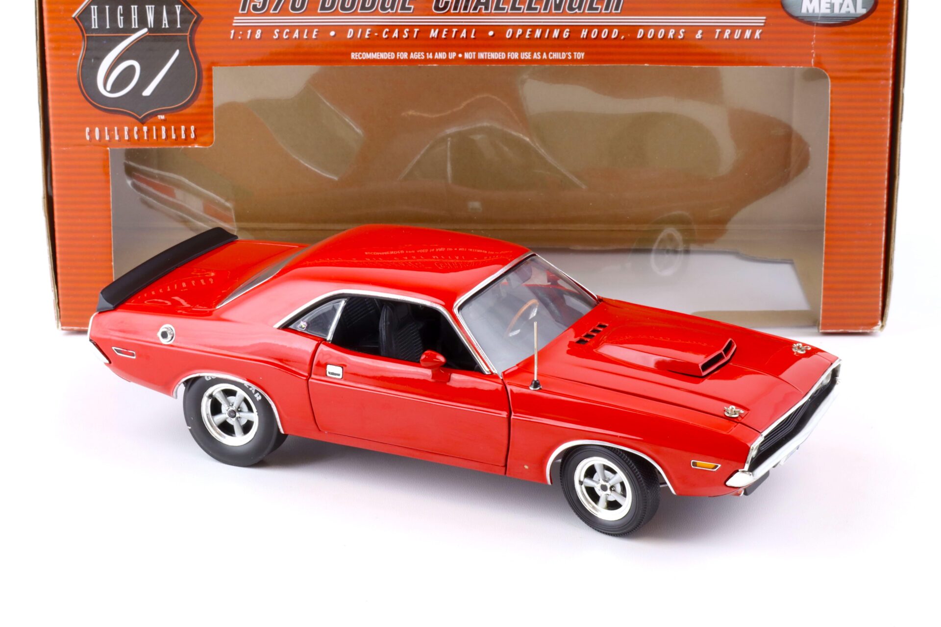 1:18 Highway61 Dodge Challenger Super Street Coupe 1970 red