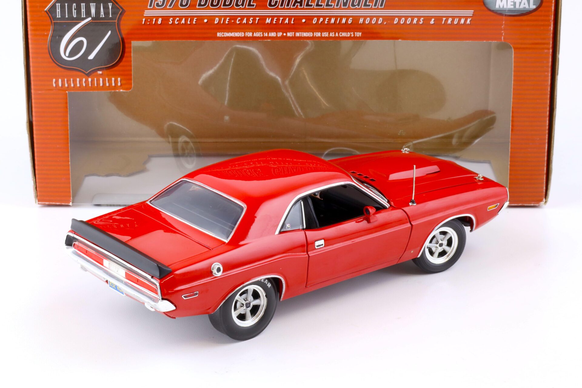1:18 Highway61 Dodge Challenger Super Street Coupe 1970 red