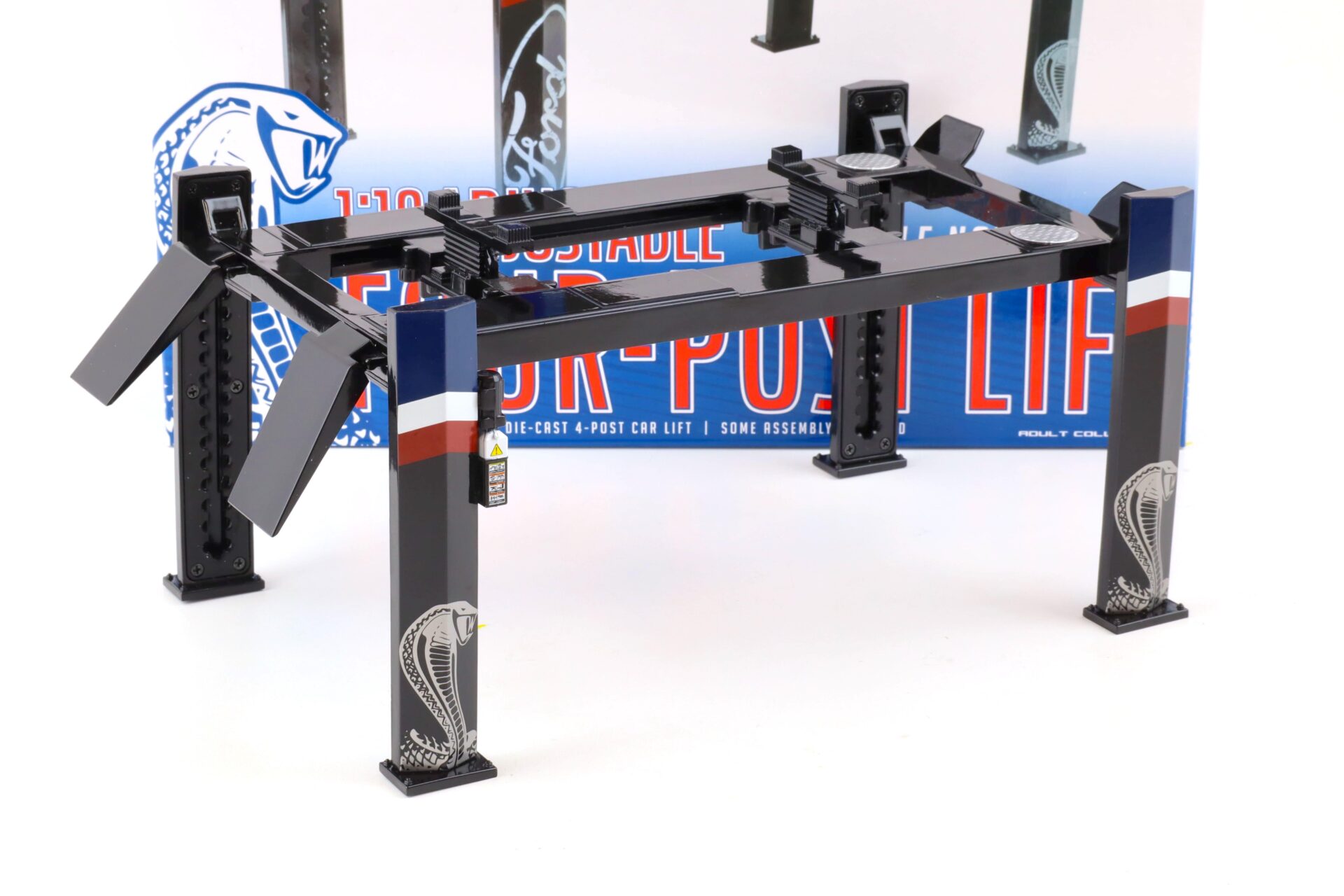 1:18 Greenlight FORD COBRA Adjustable FOUR-POST Lift Hebebühne Zubehör black