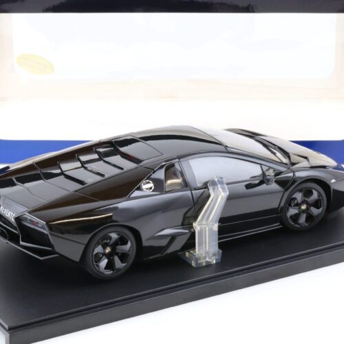 1:18 AUTOart Lamborghini Reventon black 74592