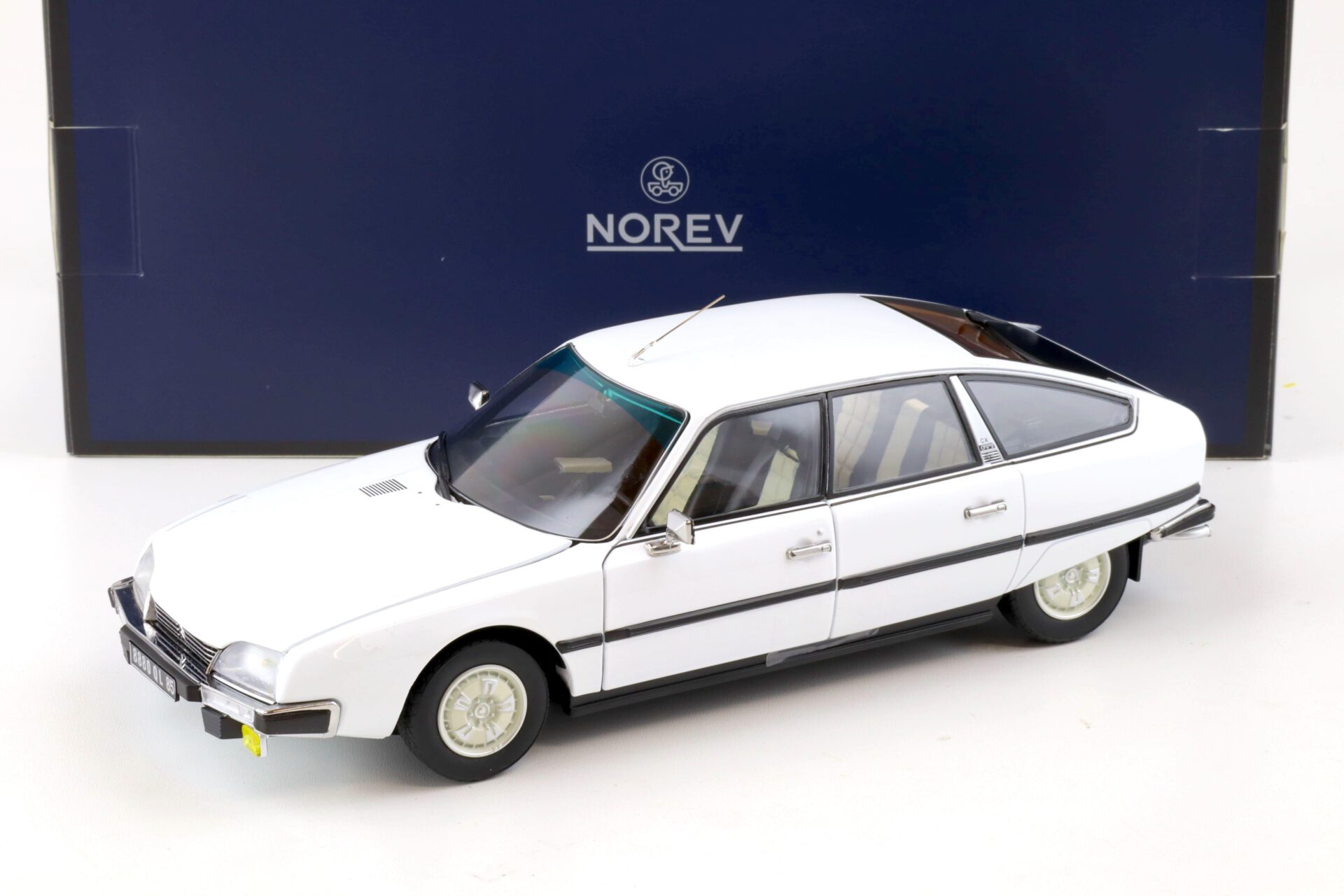 1:18 Norev Citroen CX 2400 GTI 1977 white - Limited 300 pcs.