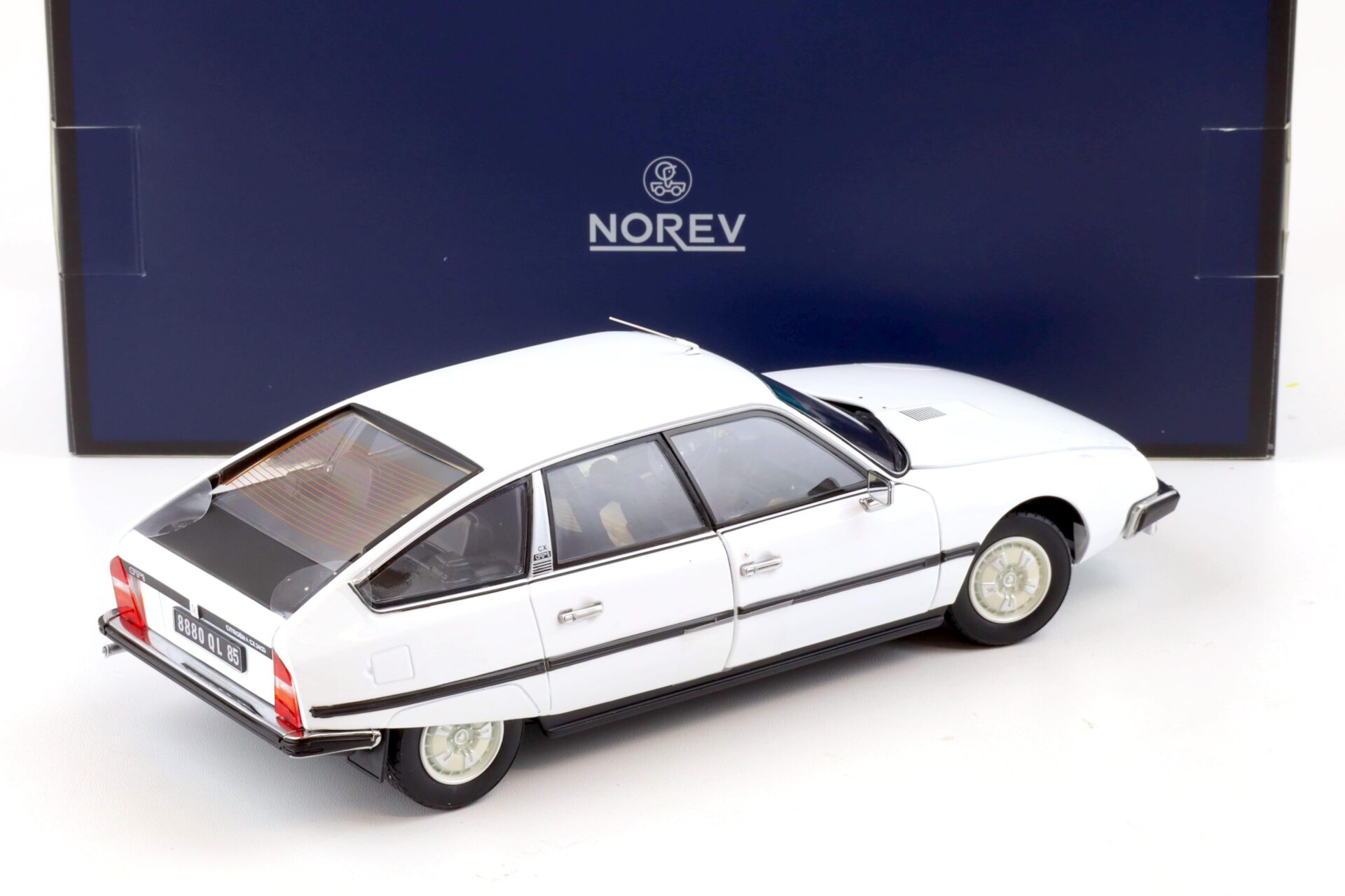 1:18 Norev Citroen CX 2400 GTI 1977 white - Limited 300 pcs.