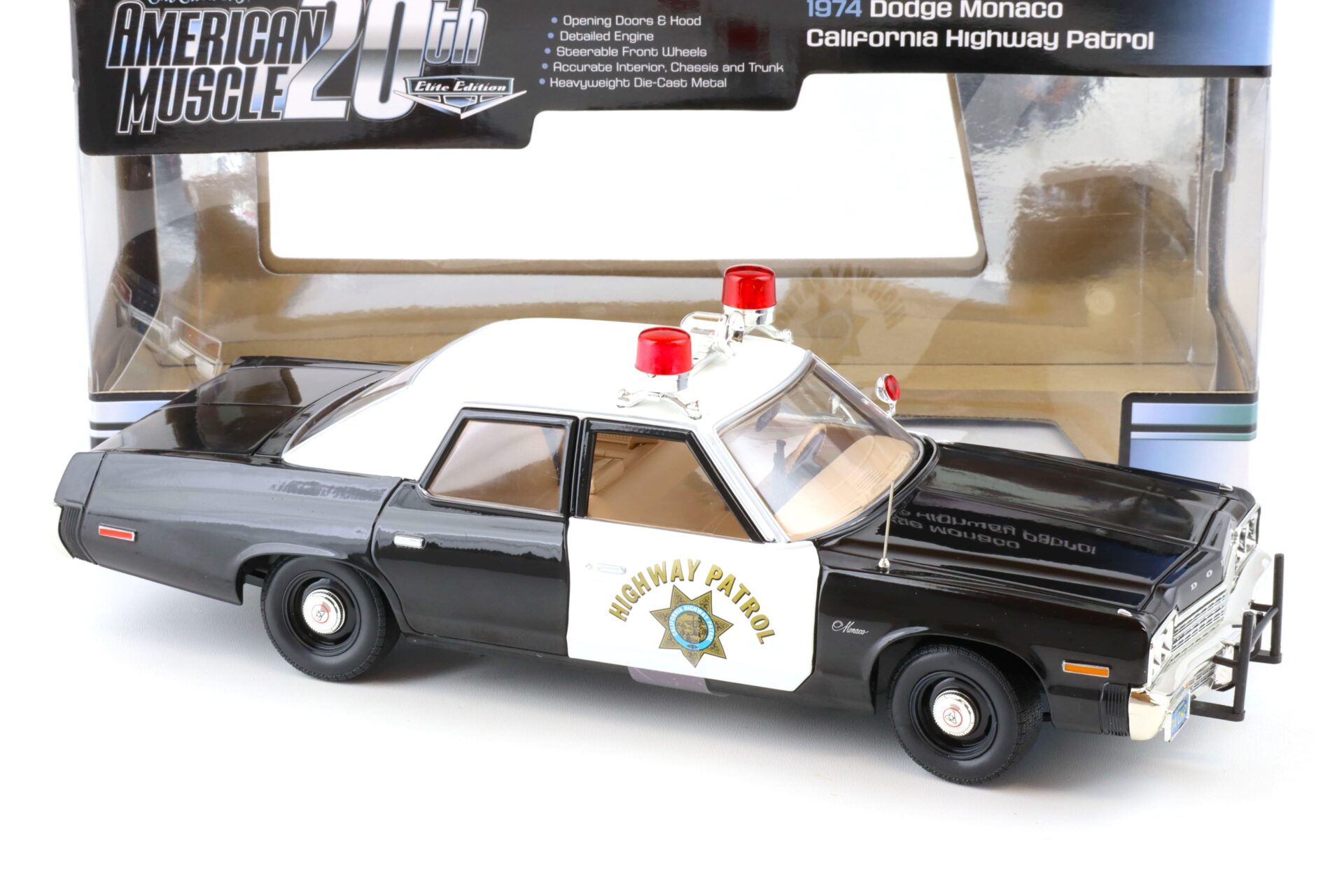 1:18 ERTL Elite Edition 1974 Dodge Monaco California Highway Patrol white/ black