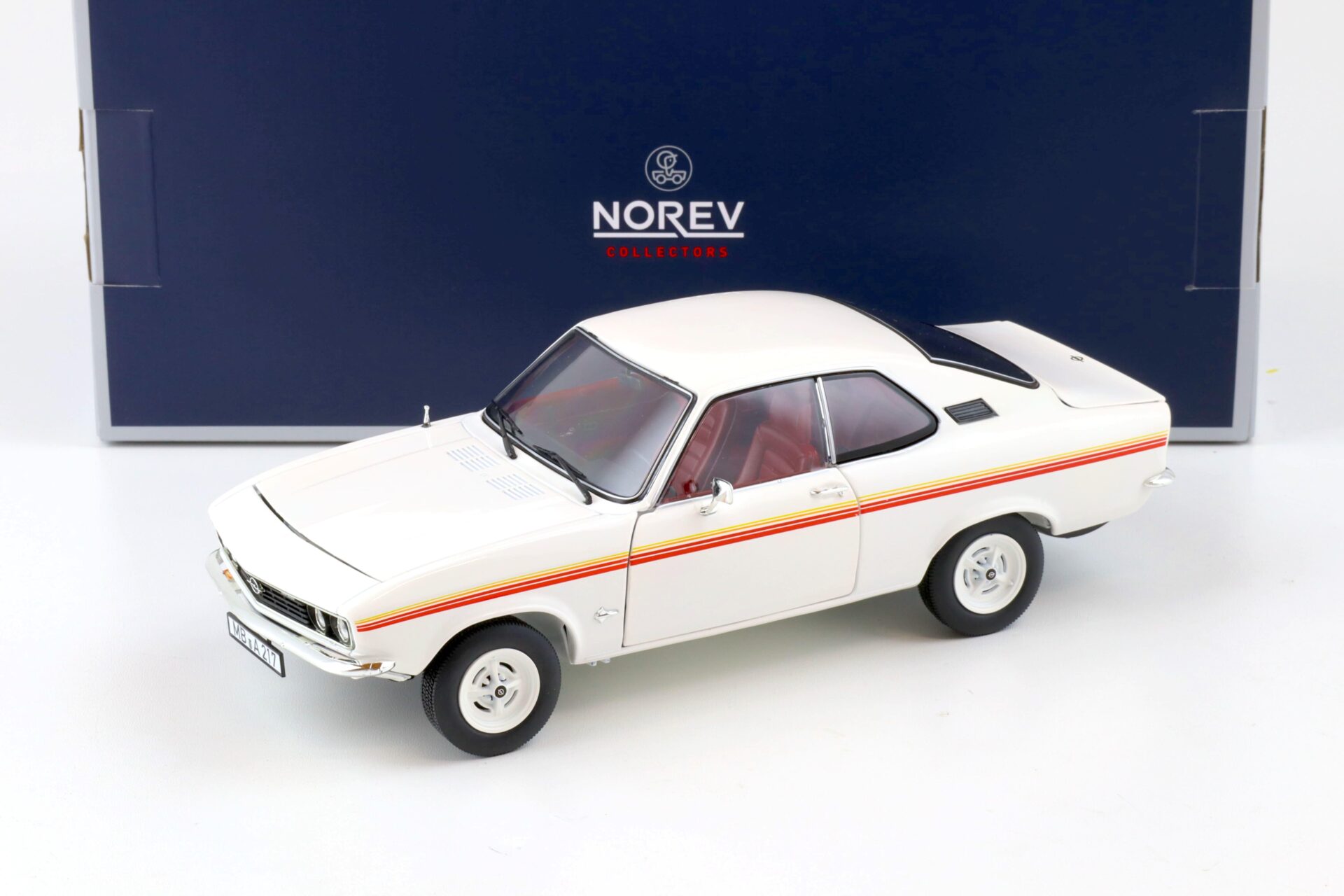1:18 Norev Opel Manta A Coupe "SWINGER" 1975 white