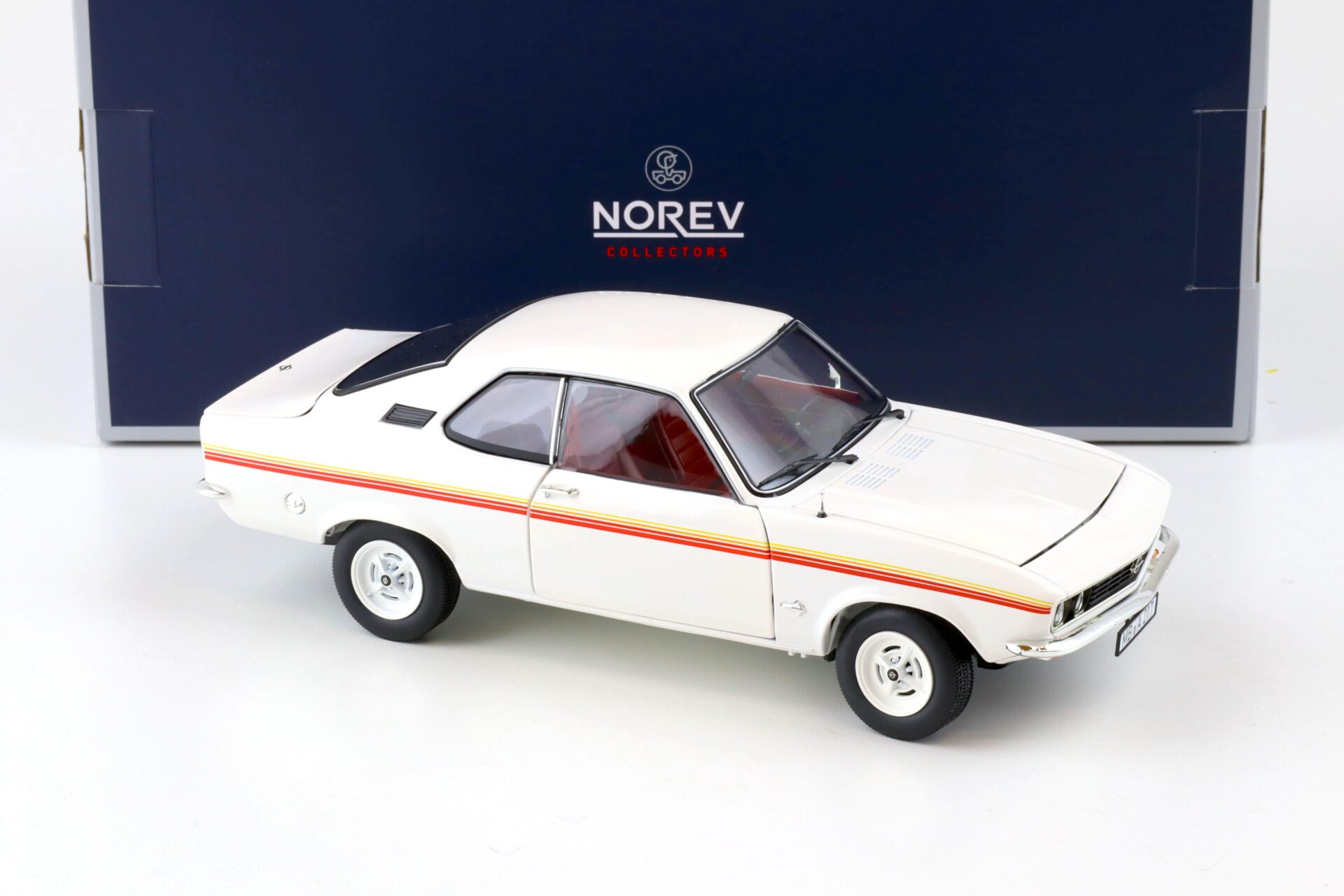 1:18 Norev Opel Manta A Coupe "SWINGER" 1975 white