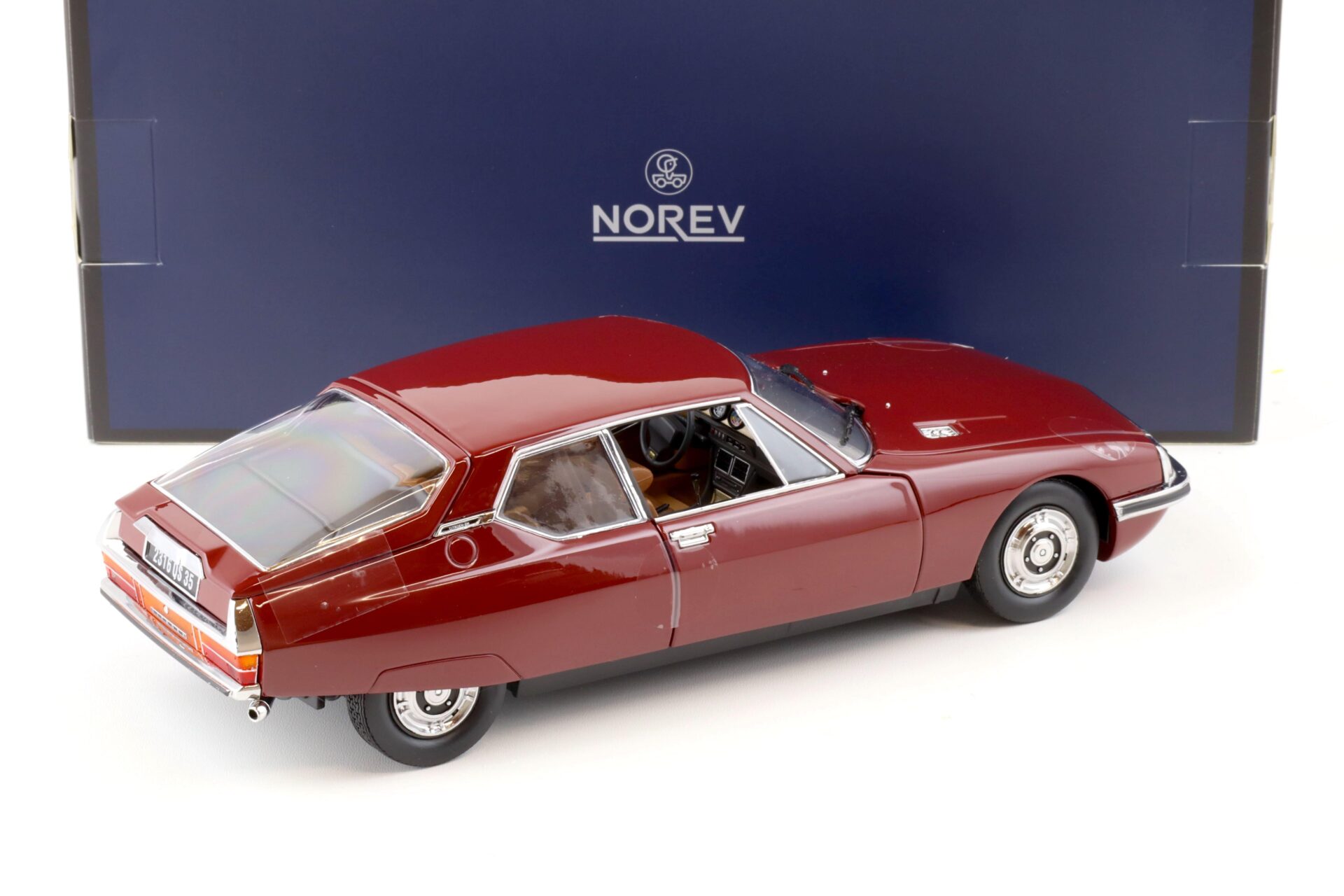 1:18 Norev Citroen SM 1972 Grenade red - Limited 300 pcs.